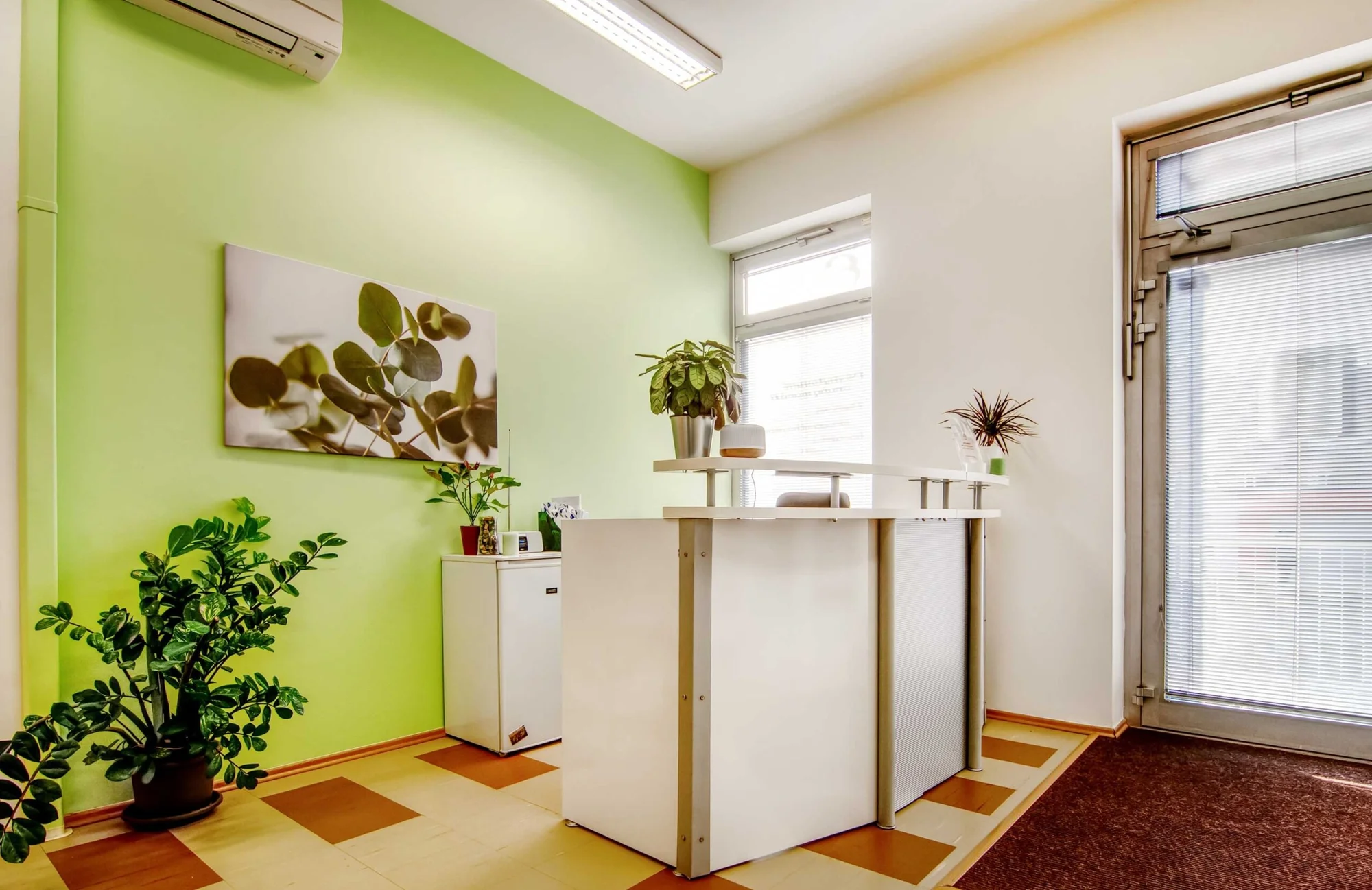 Ošetření mykózy na nehtech rukou nebo nohou výkonným laserem
