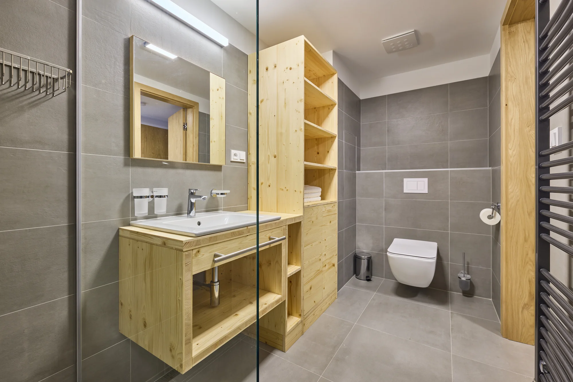 Moderní apartmány v Peci pod Sněžkou pro páry i rodiny: snídaně, wellness i slevy na lanovku