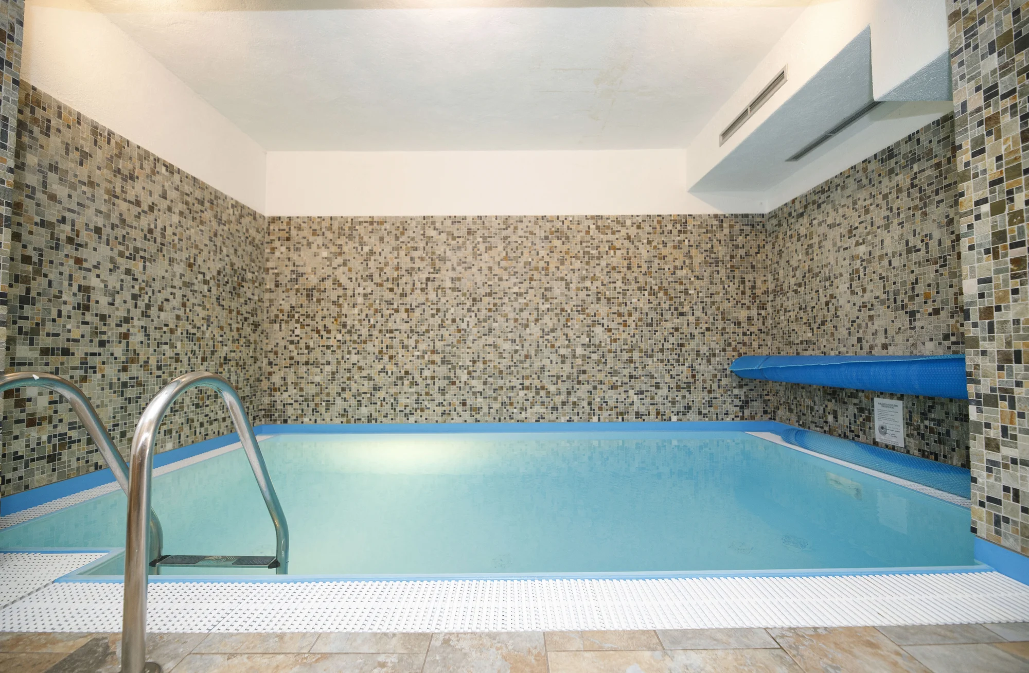 Pobyt v srdci Šumavy: krásný horský hotel se snídaní i možností wellness