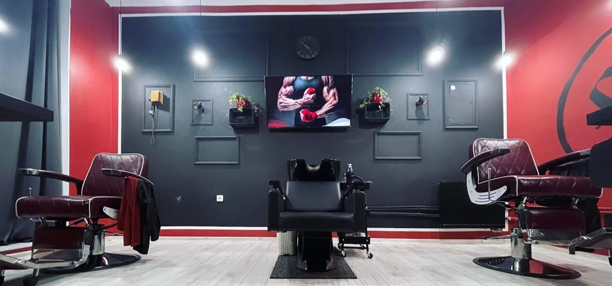Pánský střih, úprava vousů i VIP balíček v tradičním perském barbershopu