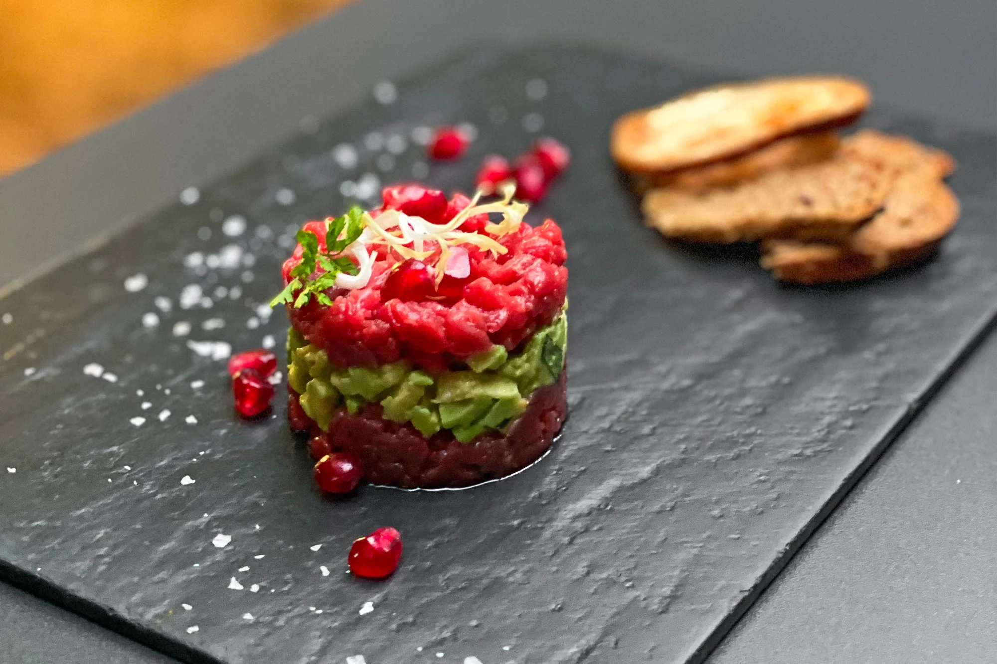 Pětichodové degustační menu se steakem, chobotnicí či jelenem i s možností wellness pro 2 osoby