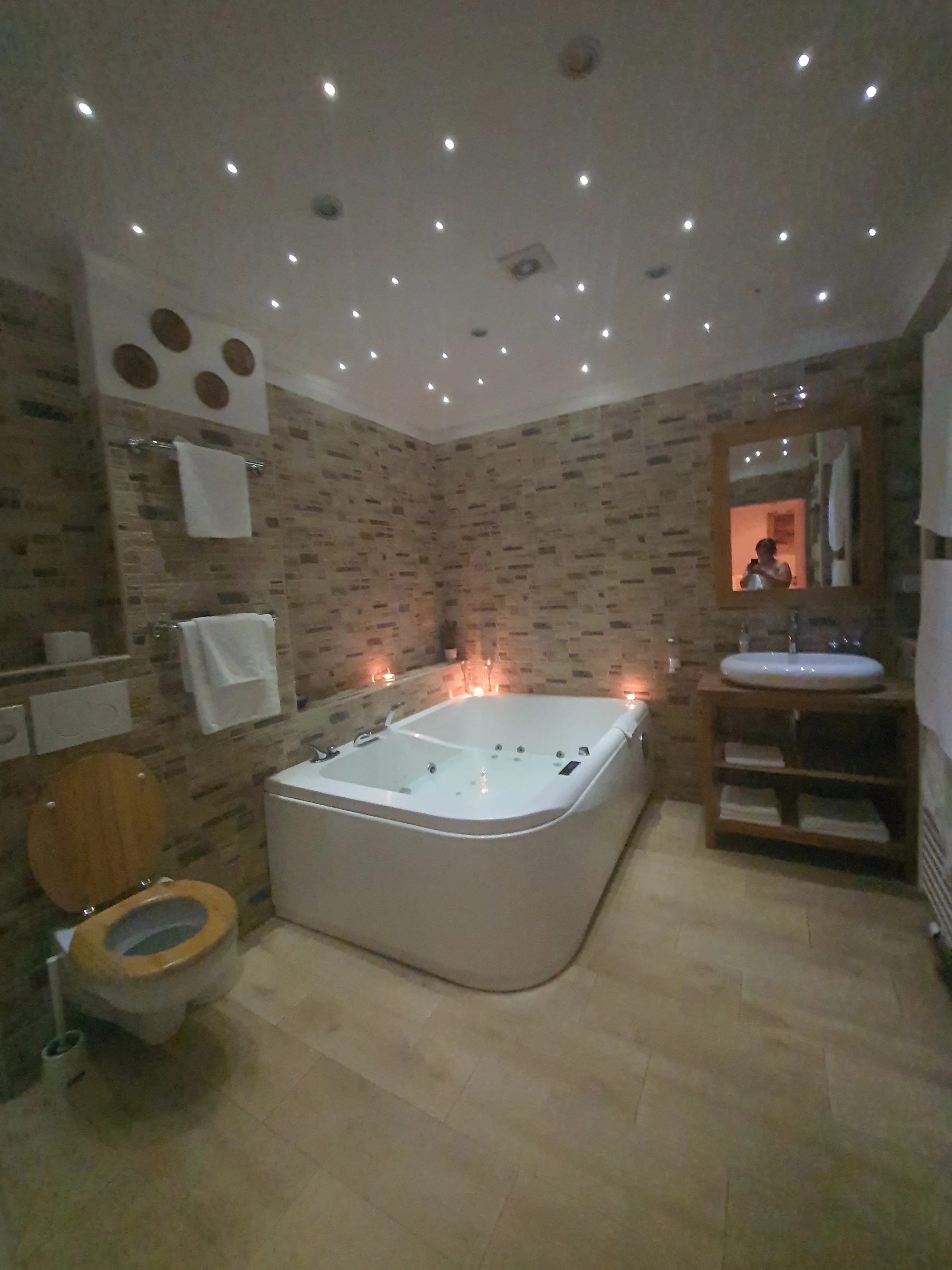 Romantický pobyt v Praze se snídaní, proseccem a privátním wellness na pokoji