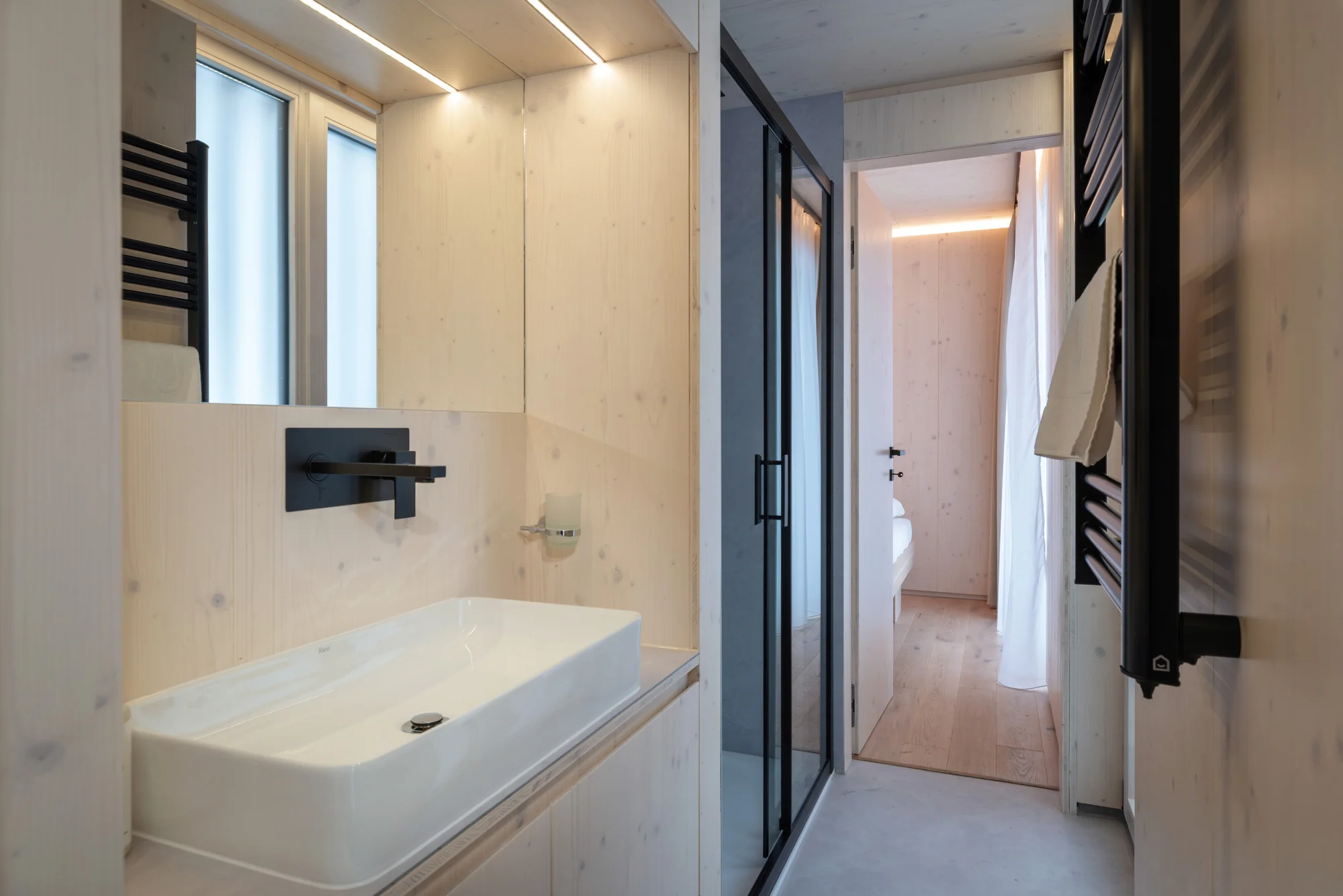 Dovolená v unikátních Björnson Tree Houses s novým venkovním wellness, 2 děti do 9,9 let zdarma