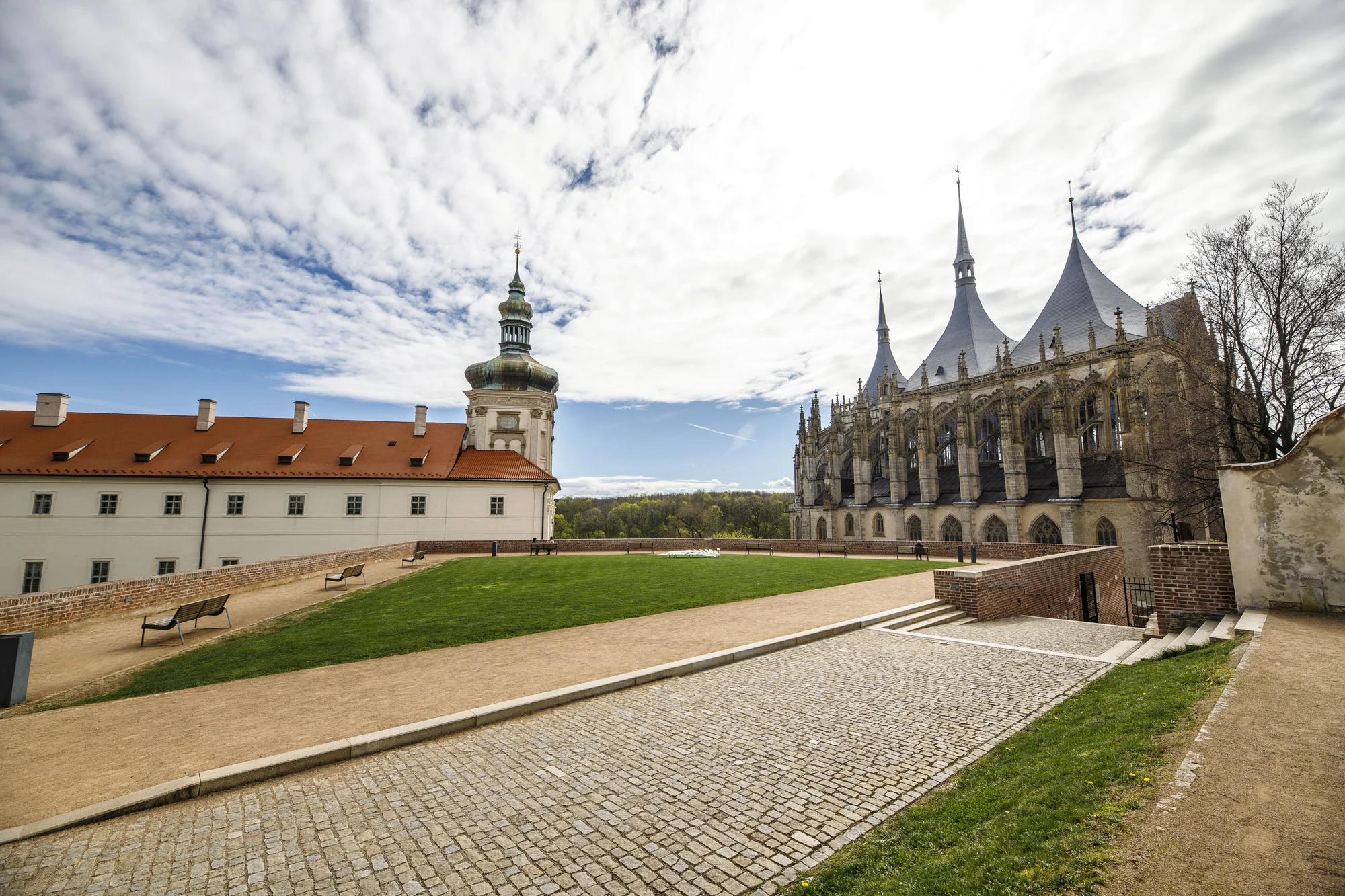 Pobyt v Kutné Hoře u chrámu sv. Barbory: polopenze i vstupenky do chrámu
