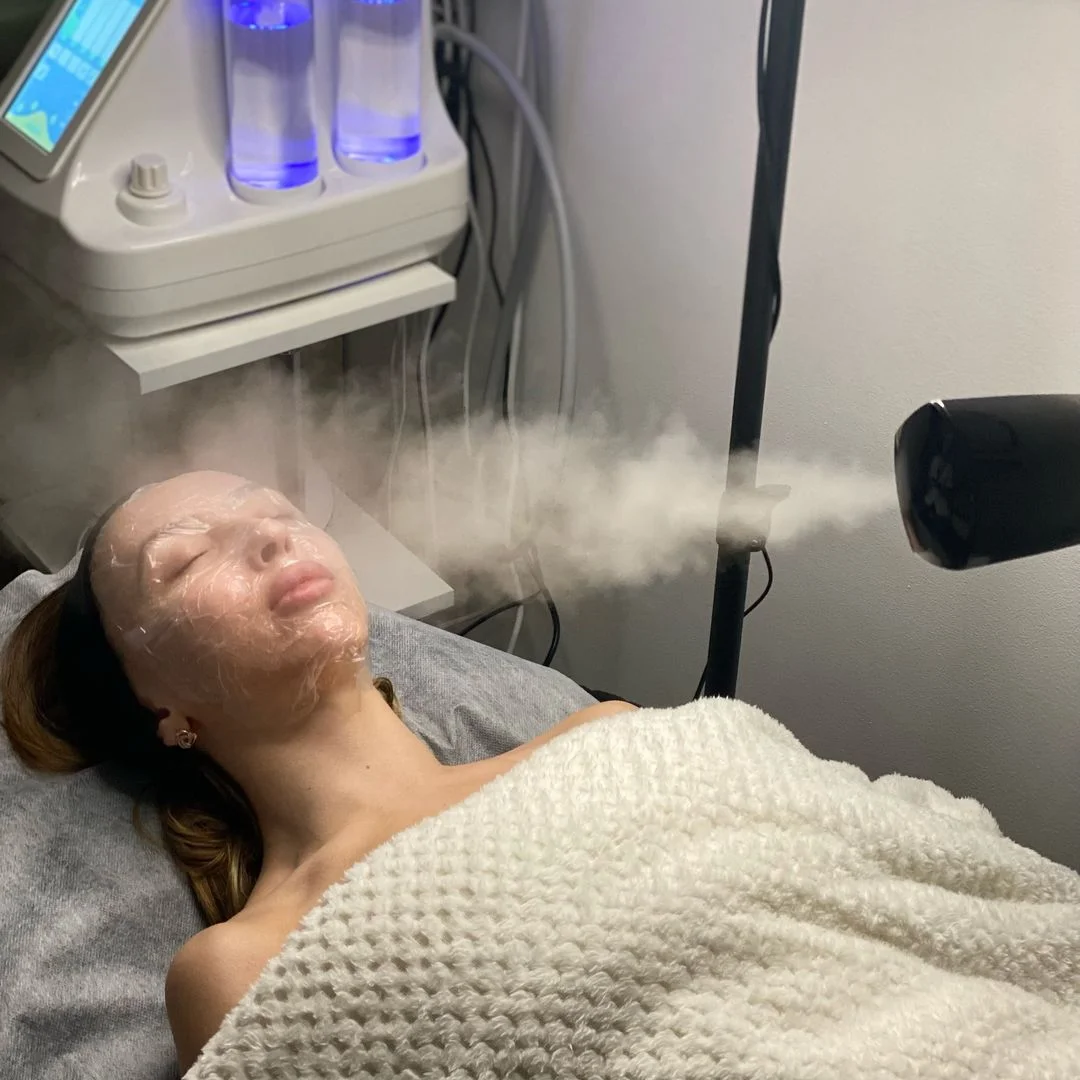 Omlazení pleti: lifting, ultrazvukové či manuální čištění, karboxyterapie, TC Plus peeling nebo mezoterapie