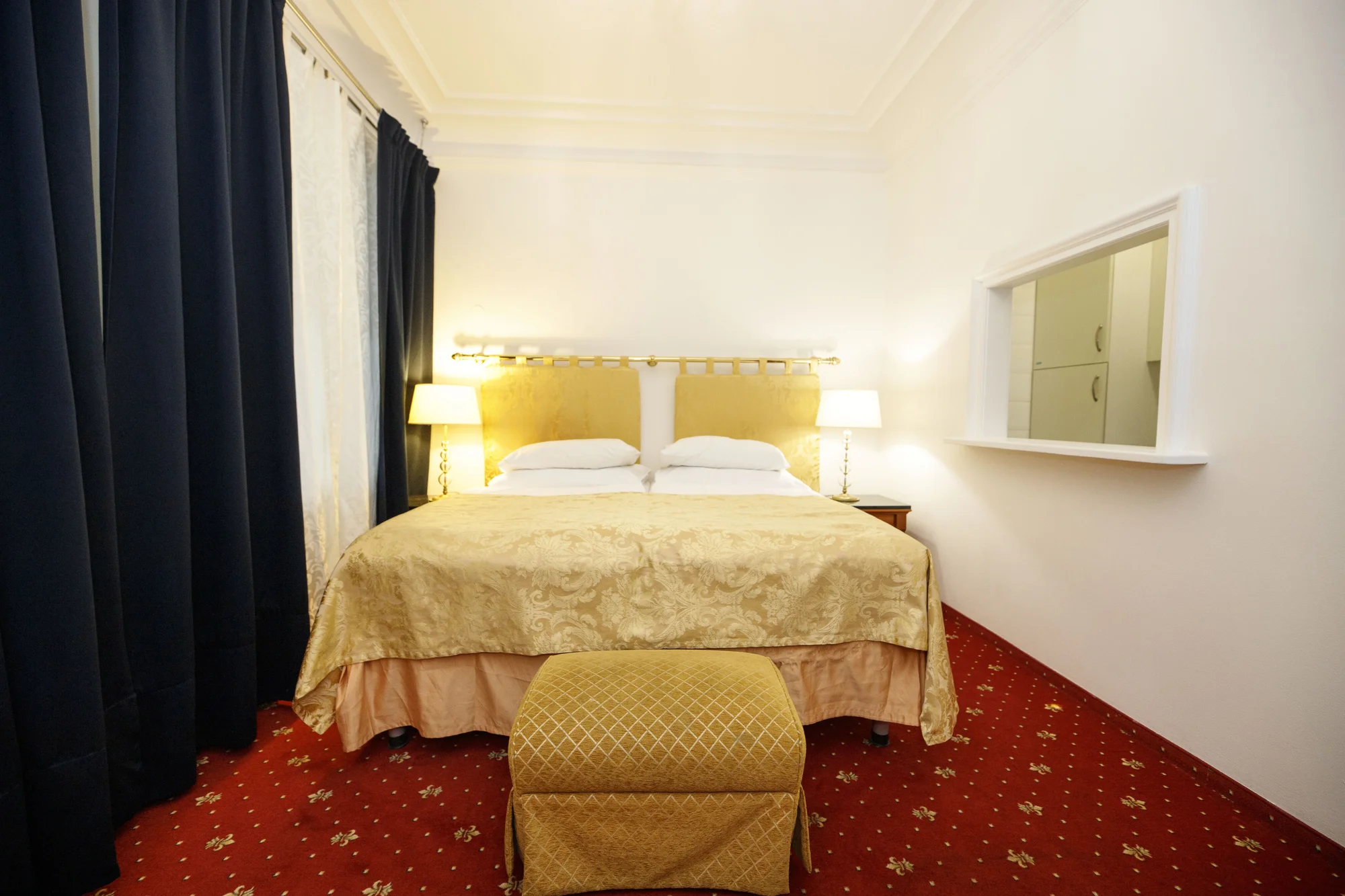 4* hotel na Starém Městě: snídaně v ceně a Karlův most za rohem