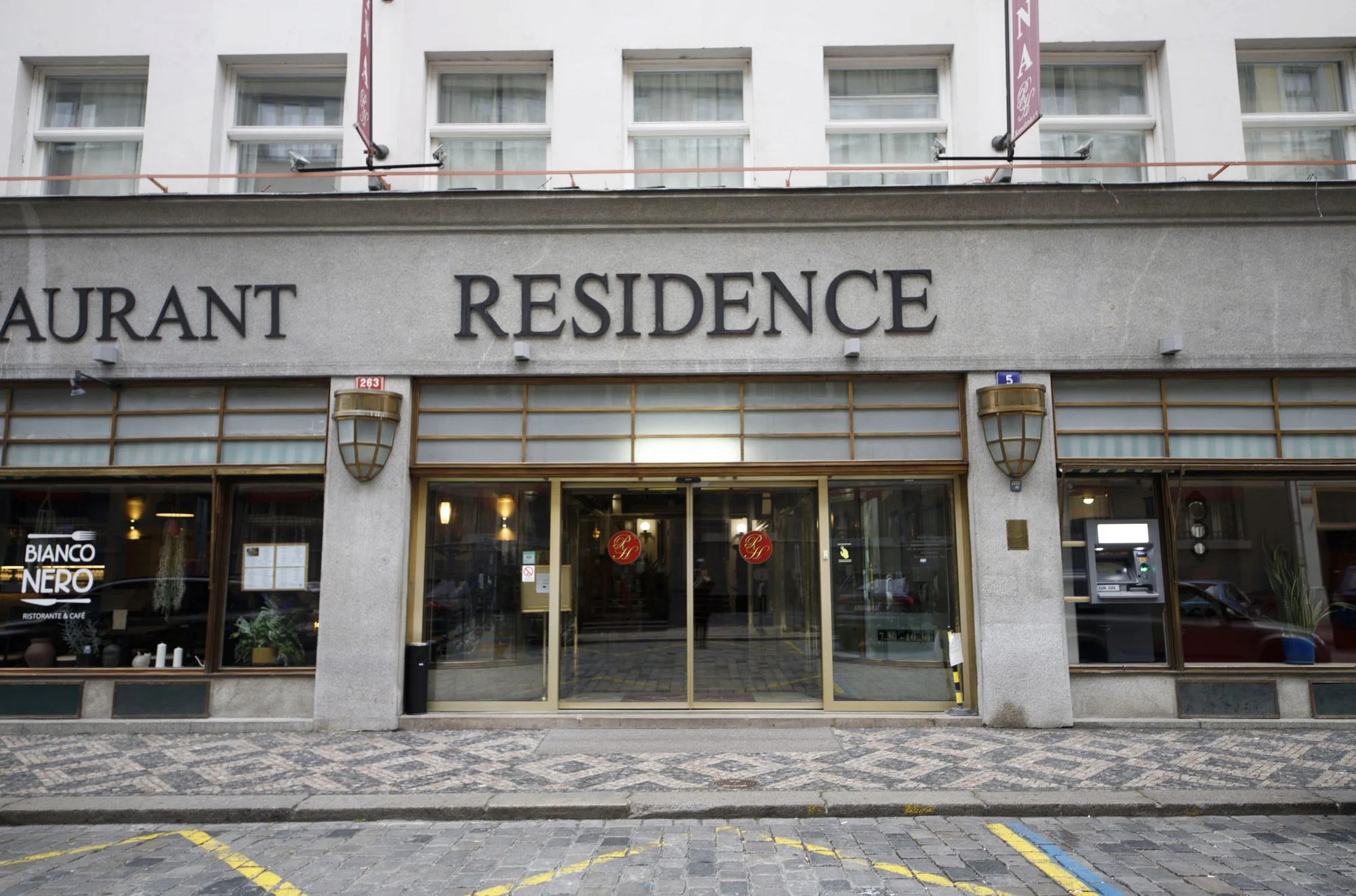 4* hotel na Starém Městě: snídaně v ceně a Karlův most za rohem