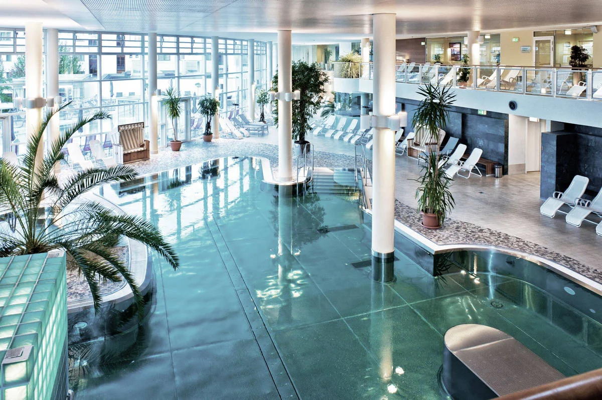 Burgenlandsko: pobyt ve 4* wellness hotelu, plná penze, vstup do skanzenu i slevy na spa