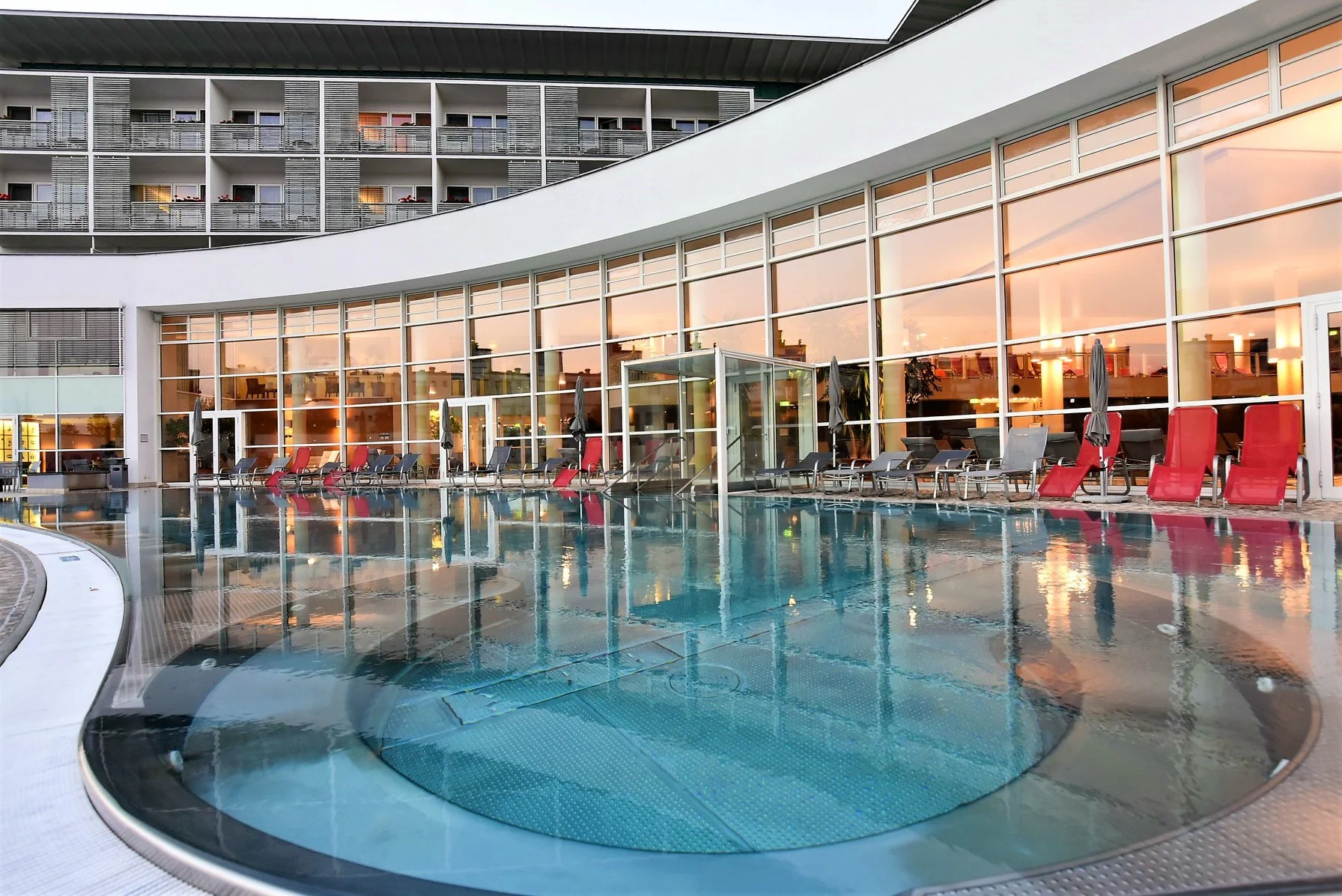 Burgenlandsko: pobyt ve 4* wellness hotelu, plná penze, vstup do skanzenu i slevy na spa