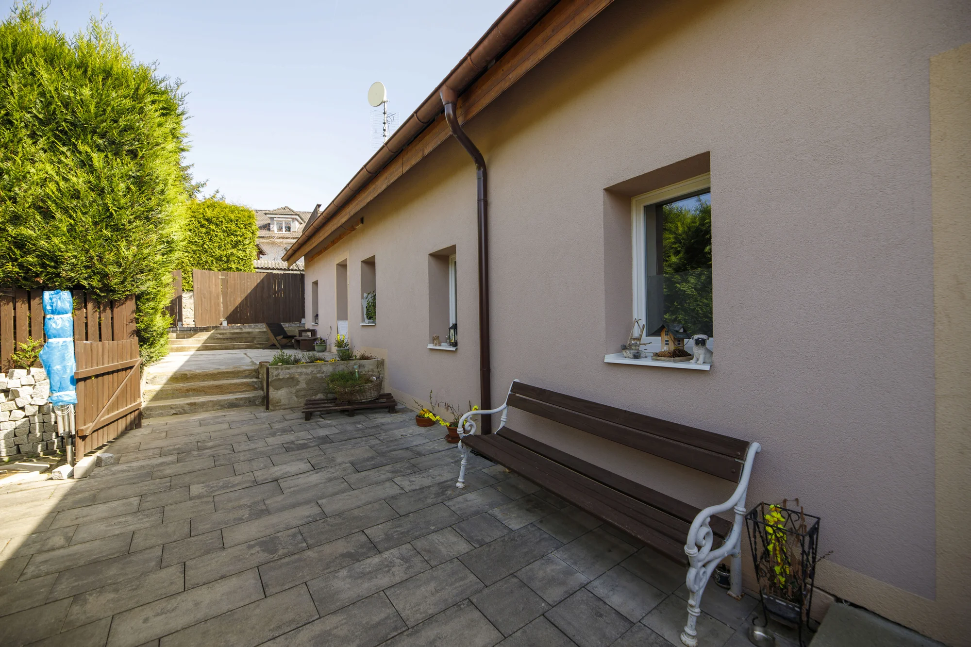 Dovolená v Plzni: Vybavené apartmány pro pár i rodinu i parkování zdarma