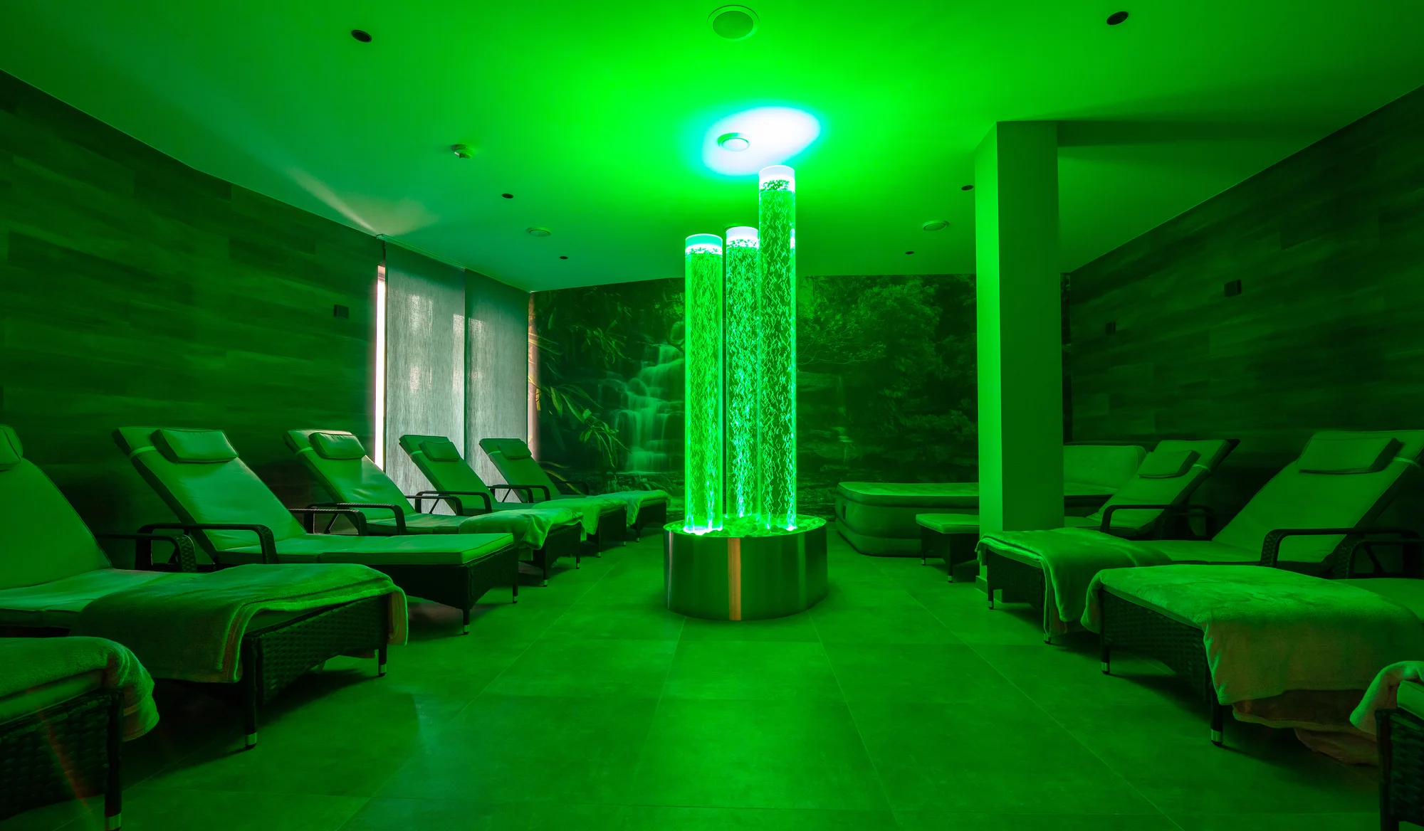 Elegantní 4* hotel v centru lázeňského města Trenčianske Teplice, procedury i strava