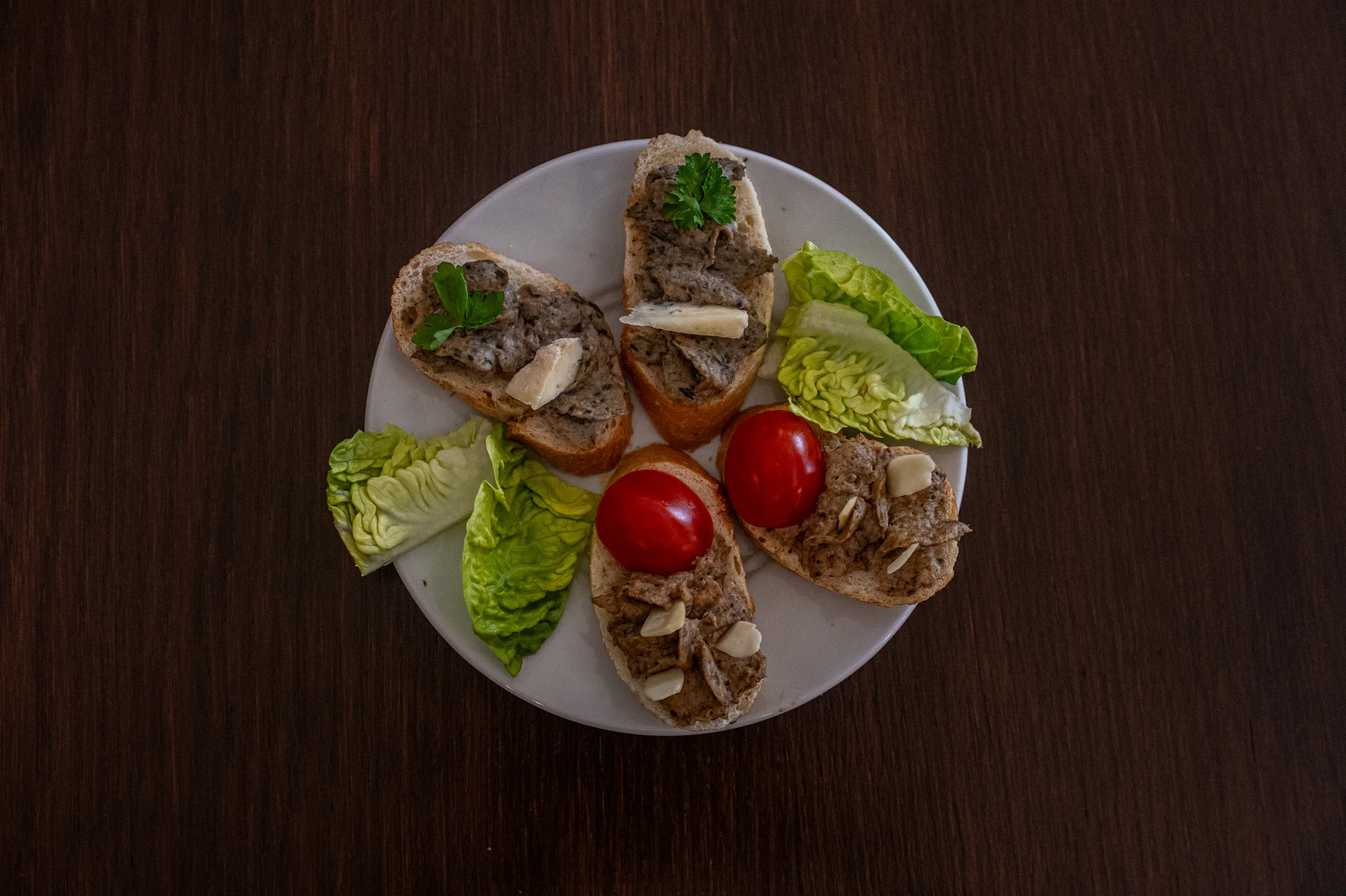 Exkurze na šnečí farmu včetně 5chodového degustačního menu s moravským vínem k tomu