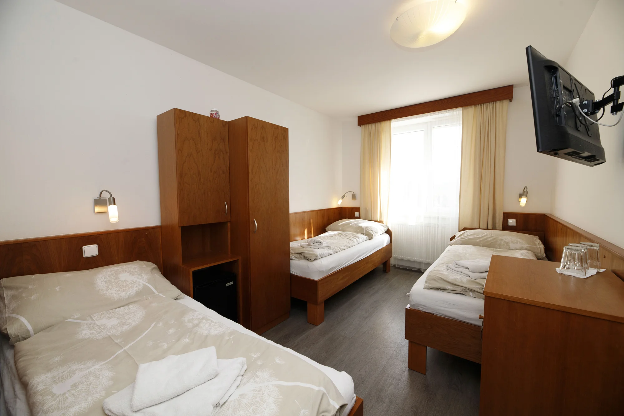 Oddech na Plzeňsku: nově zrekonstruovaný hotel, polopenze i vířivka na pokoji