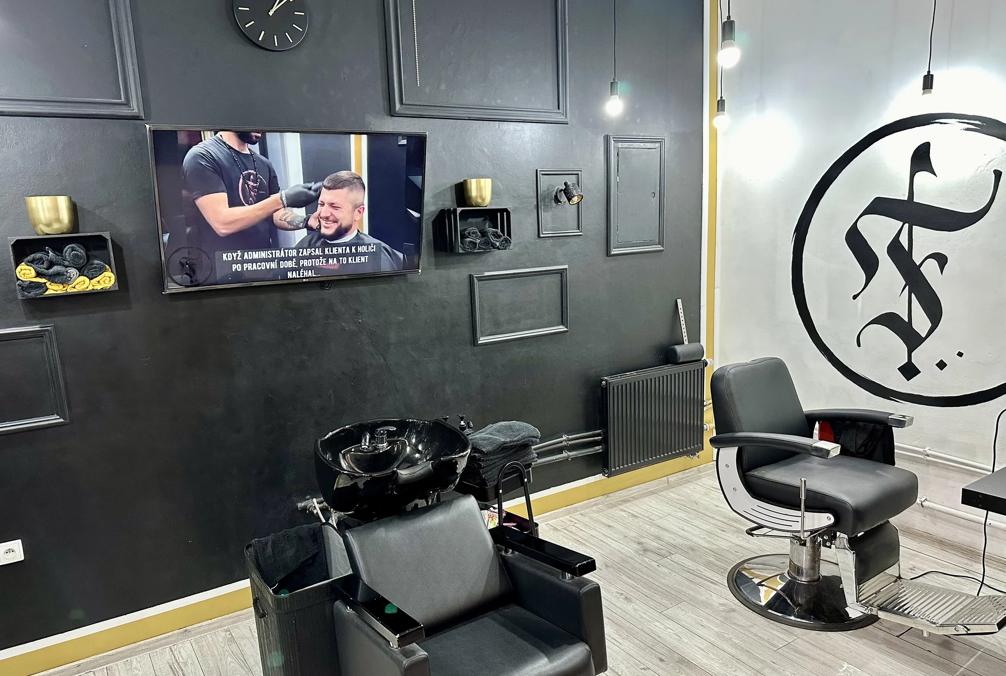 Pánský střih, úprava vousů i VIP balíček v tradičním perském barbershopu