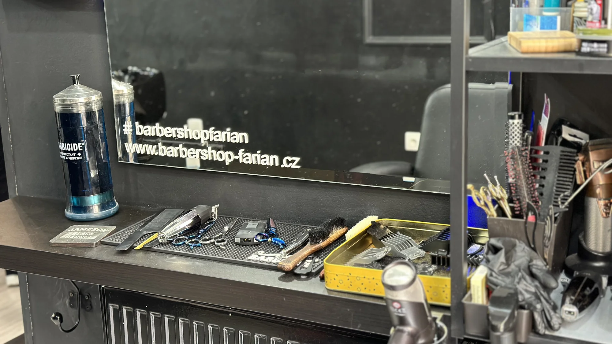 Pánský střih, úprava vousů i VIP balíček v tradičním perském barbershopu