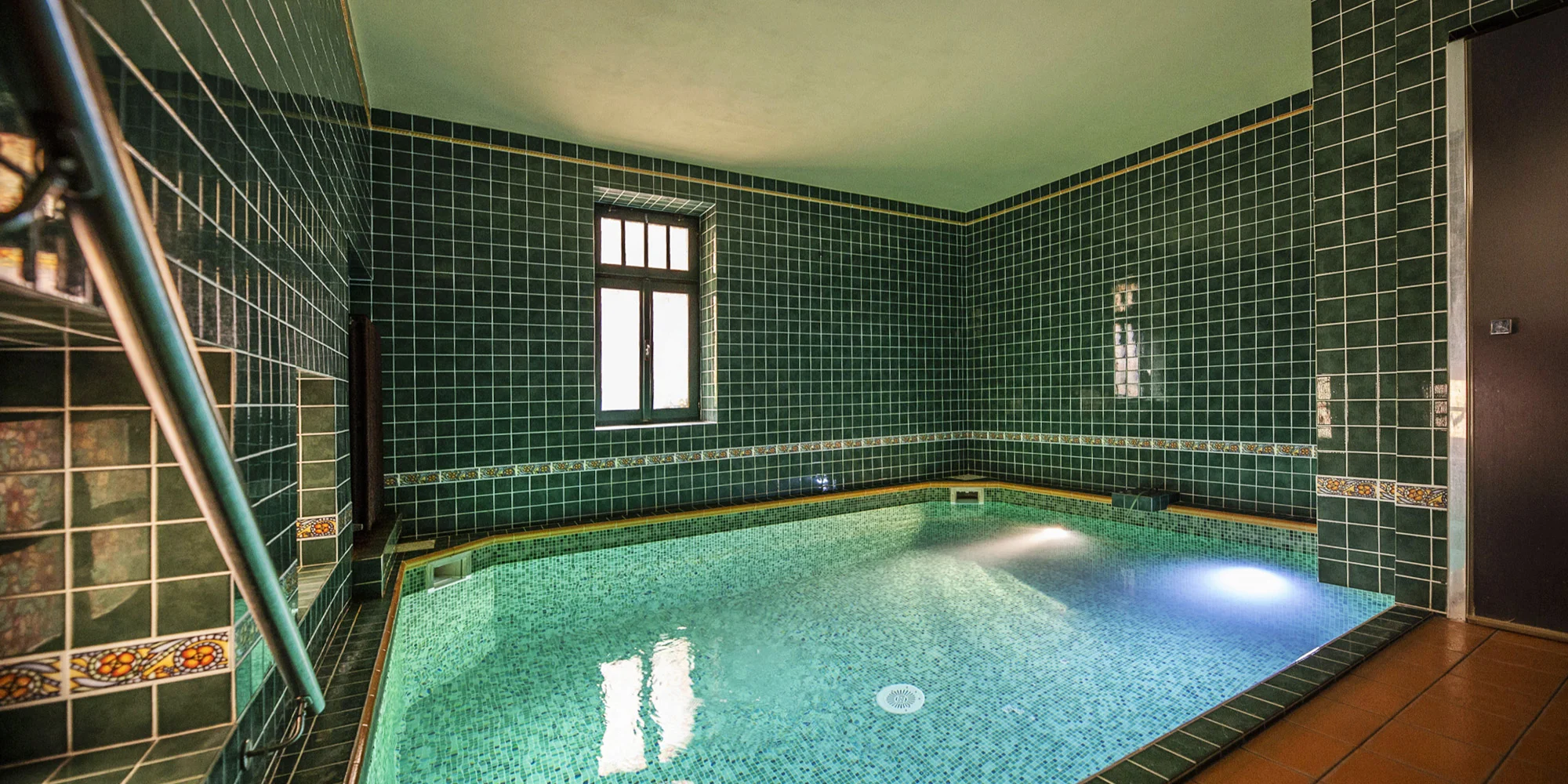 Prvorepublikový hotel v centru Jičína: snídaně či polopenze, wellness i masáž