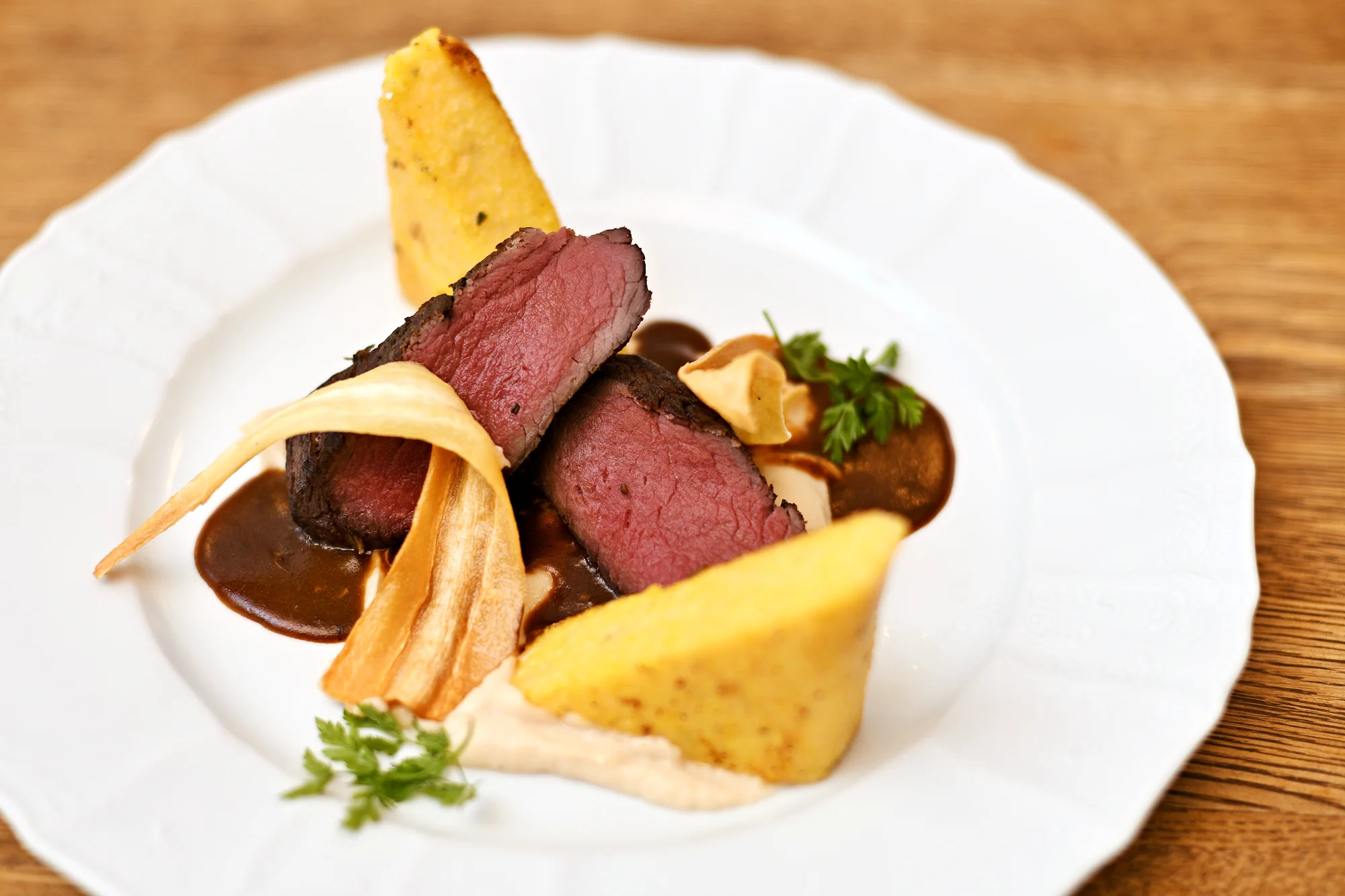4chodové menu v Chateau Ctěnice i s neomezenou konzumací vína či piva pro 1–2 osoby