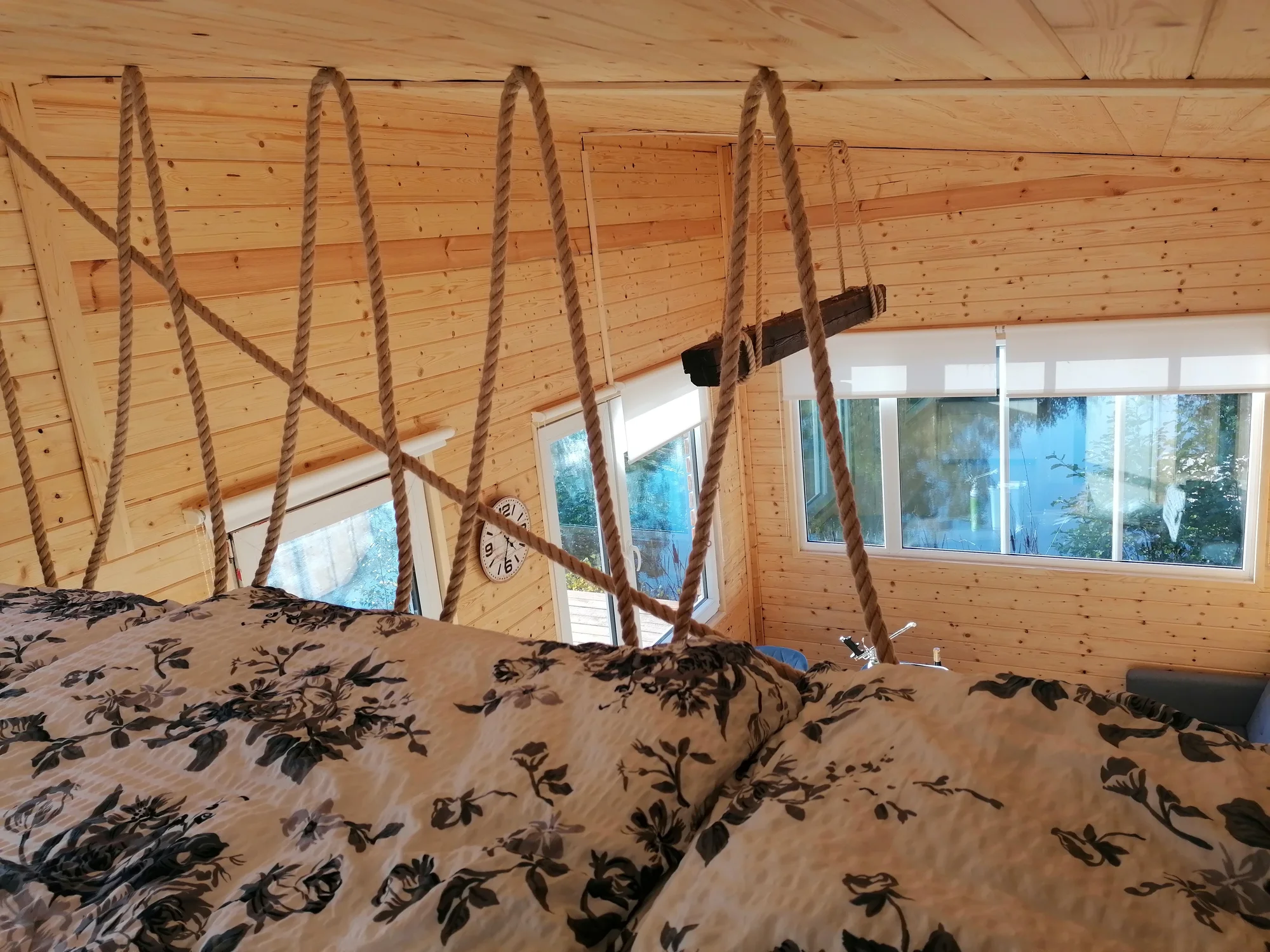 Dovolená v Českém Švýcarsku: tiny house u rybníku i privátní horký sud