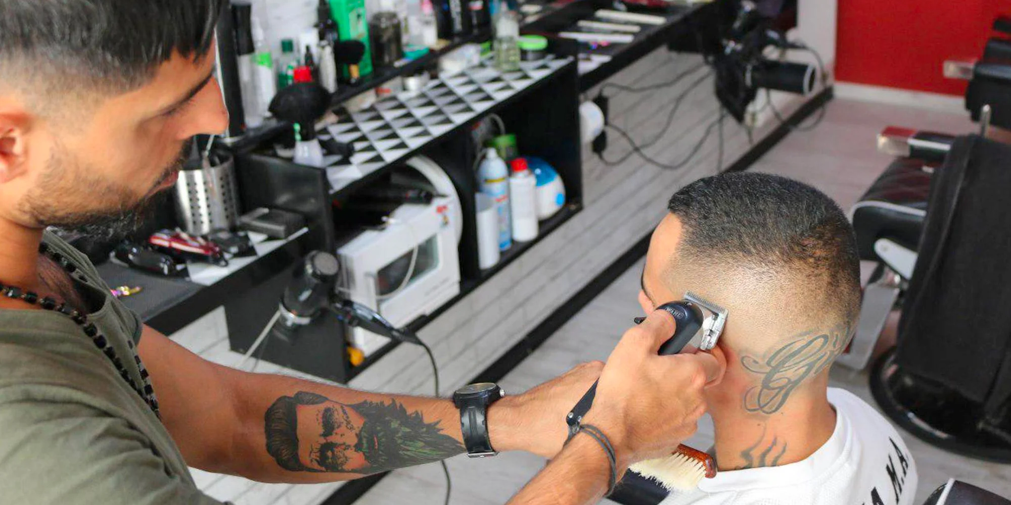 Pánský střih, úprava vousů i VIP balíček v tradičním perském barbershopu