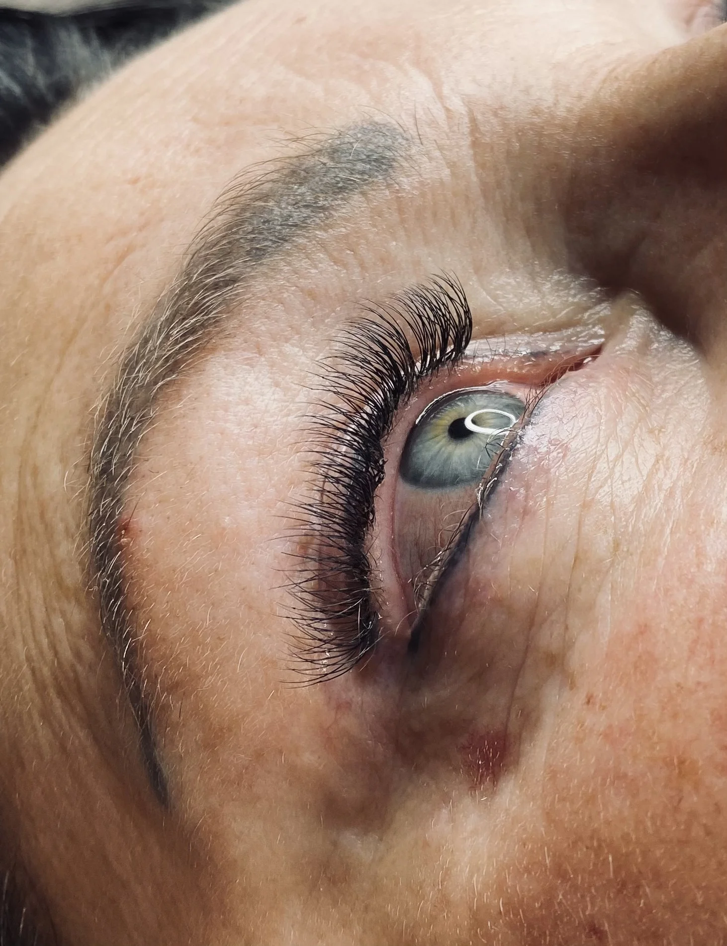 Prodlužování řas, lash-lifting, laminace obočí i balíček s úpravou a barvením obočí i řas