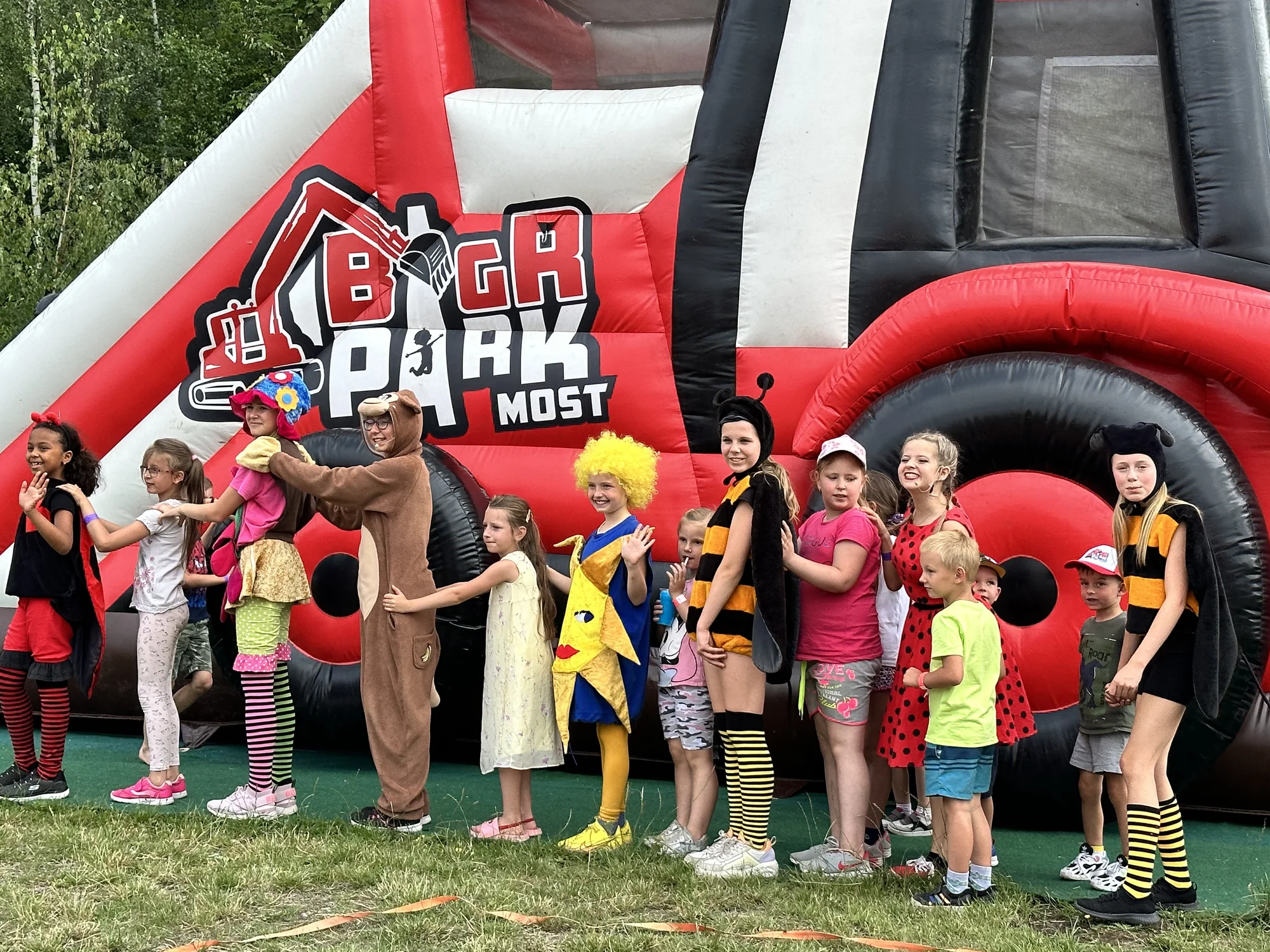 Vstup do BagrParku pro děti i dospělé: zábavní park, kde zkusíte řídit stavební stroje