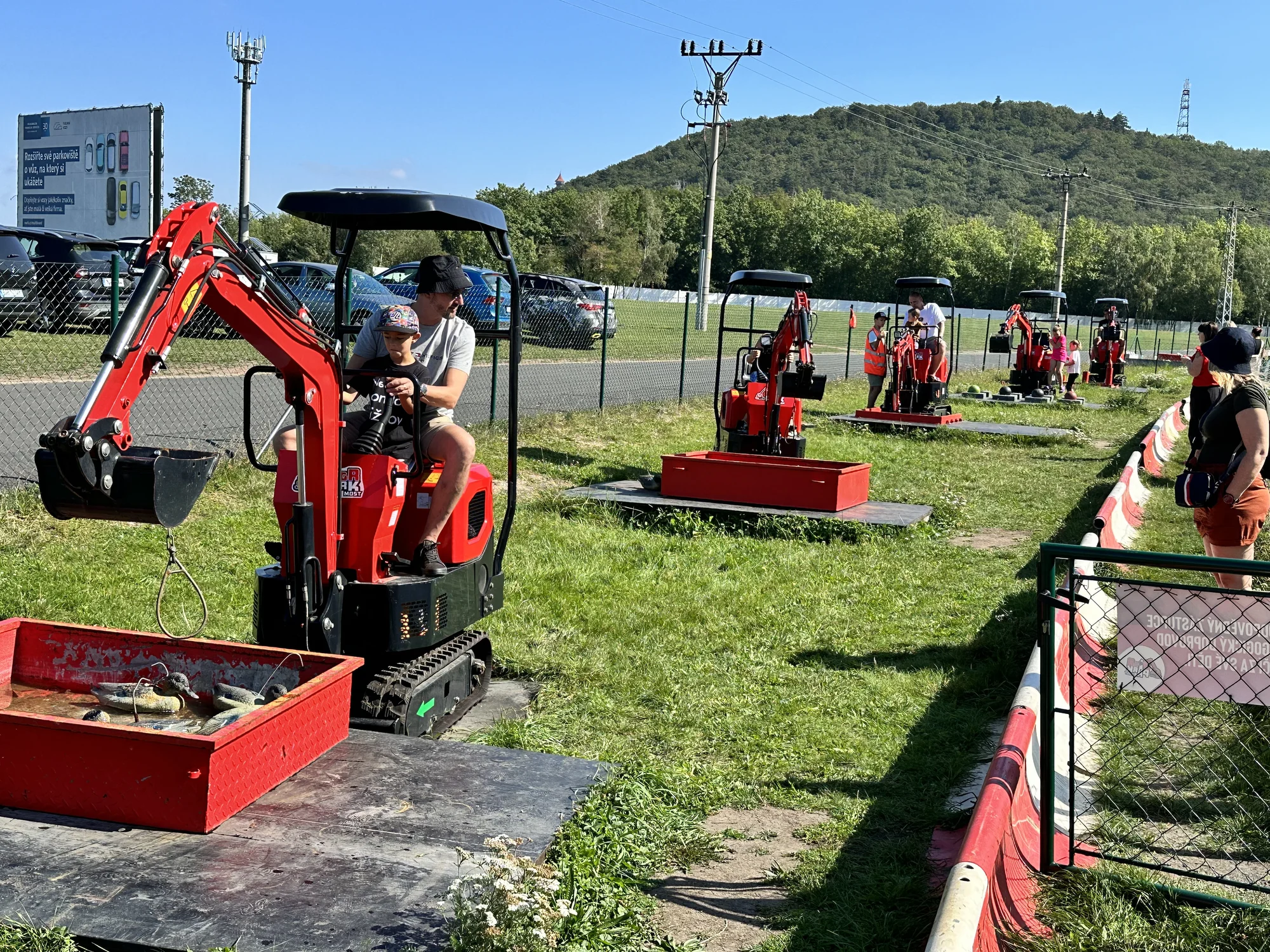 Vstup do BagrParku pro děti i dospělé: zábavní park, kde zkusíte řídit stavební stroje