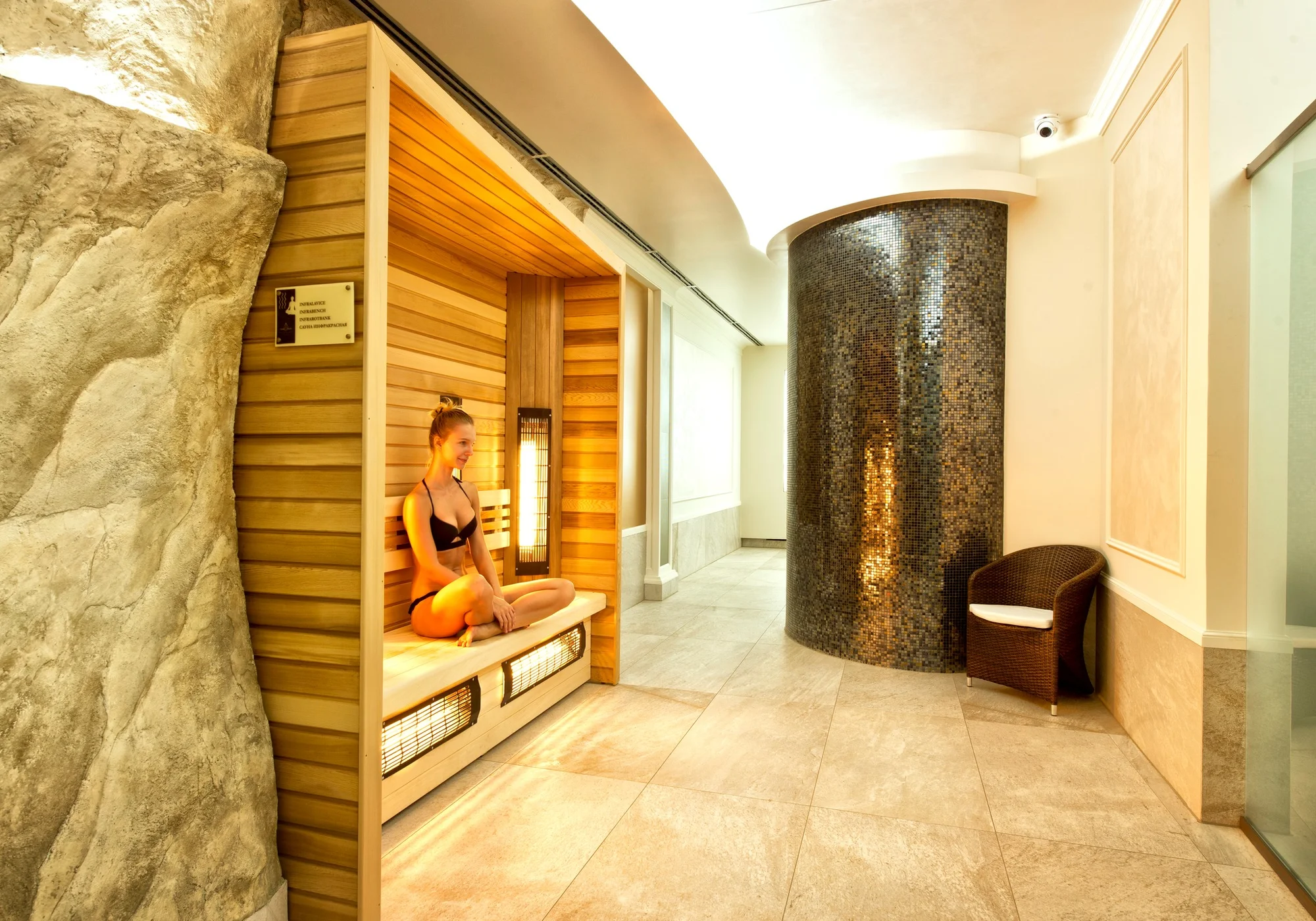 4* relax v Karlových Varech: bazénové a wellness centrum, lázeňské procedury, snídaně či polopenze