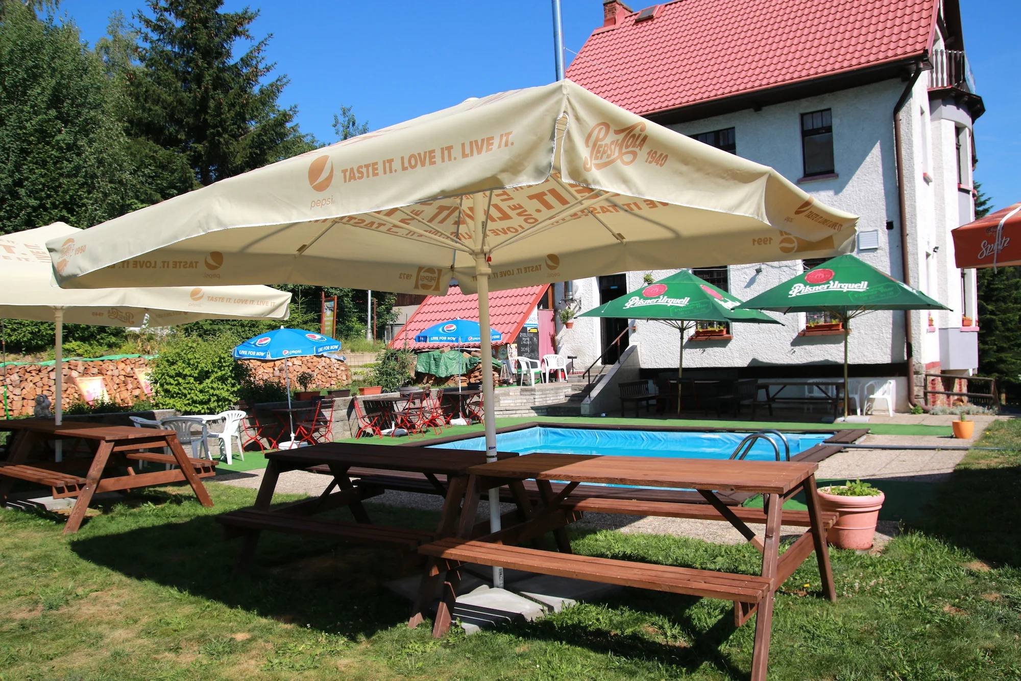 Pobyt v krkonošském penzionu pro páry i rodiny se snídaní či polopenzí