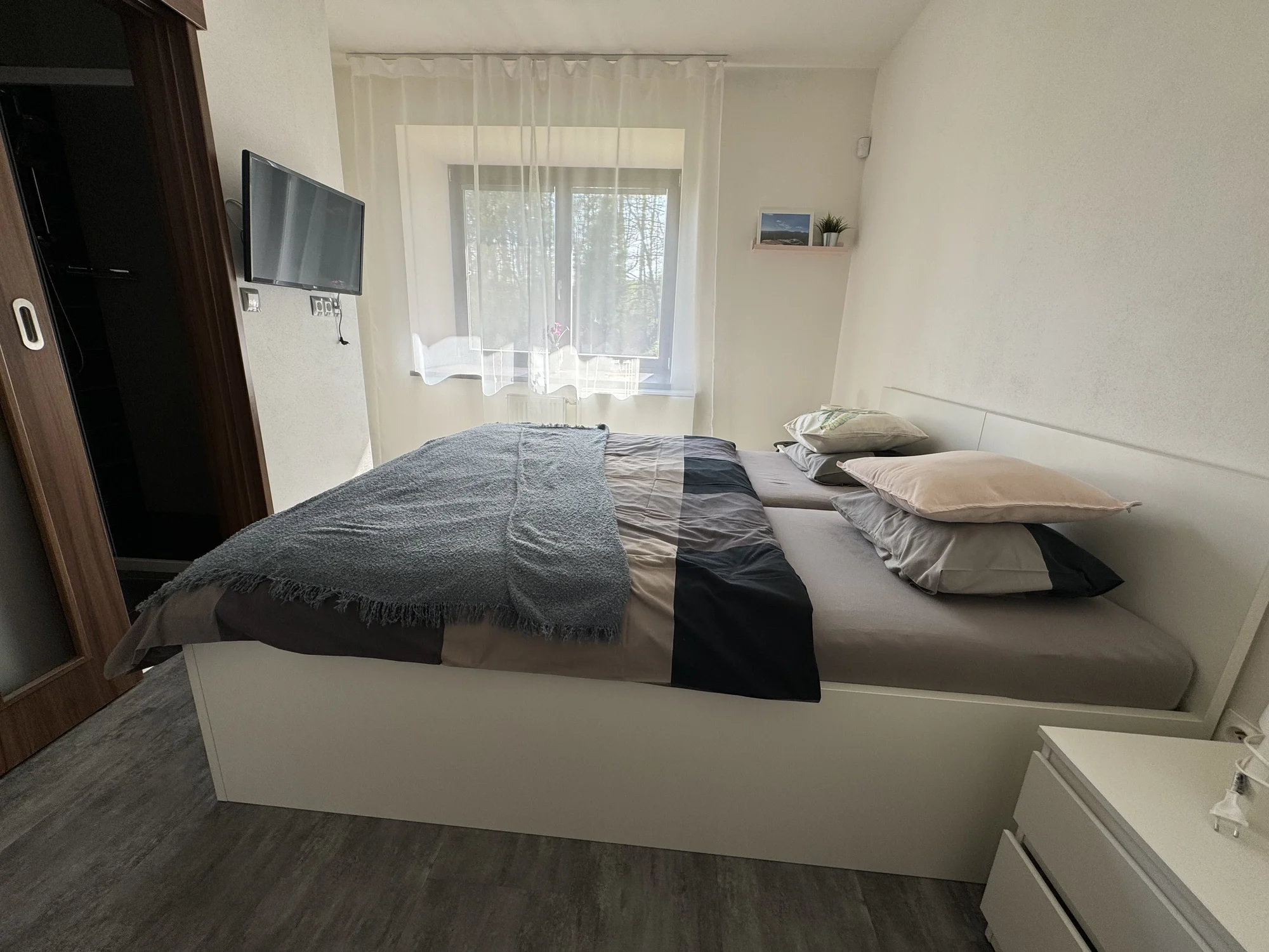 Pobyt v klidné vesnici v Jeseníkách: ubytování v apartmánech s vybavenou kuchyní, až pro 7 osob, cca 7 km od Karlovy Studánky