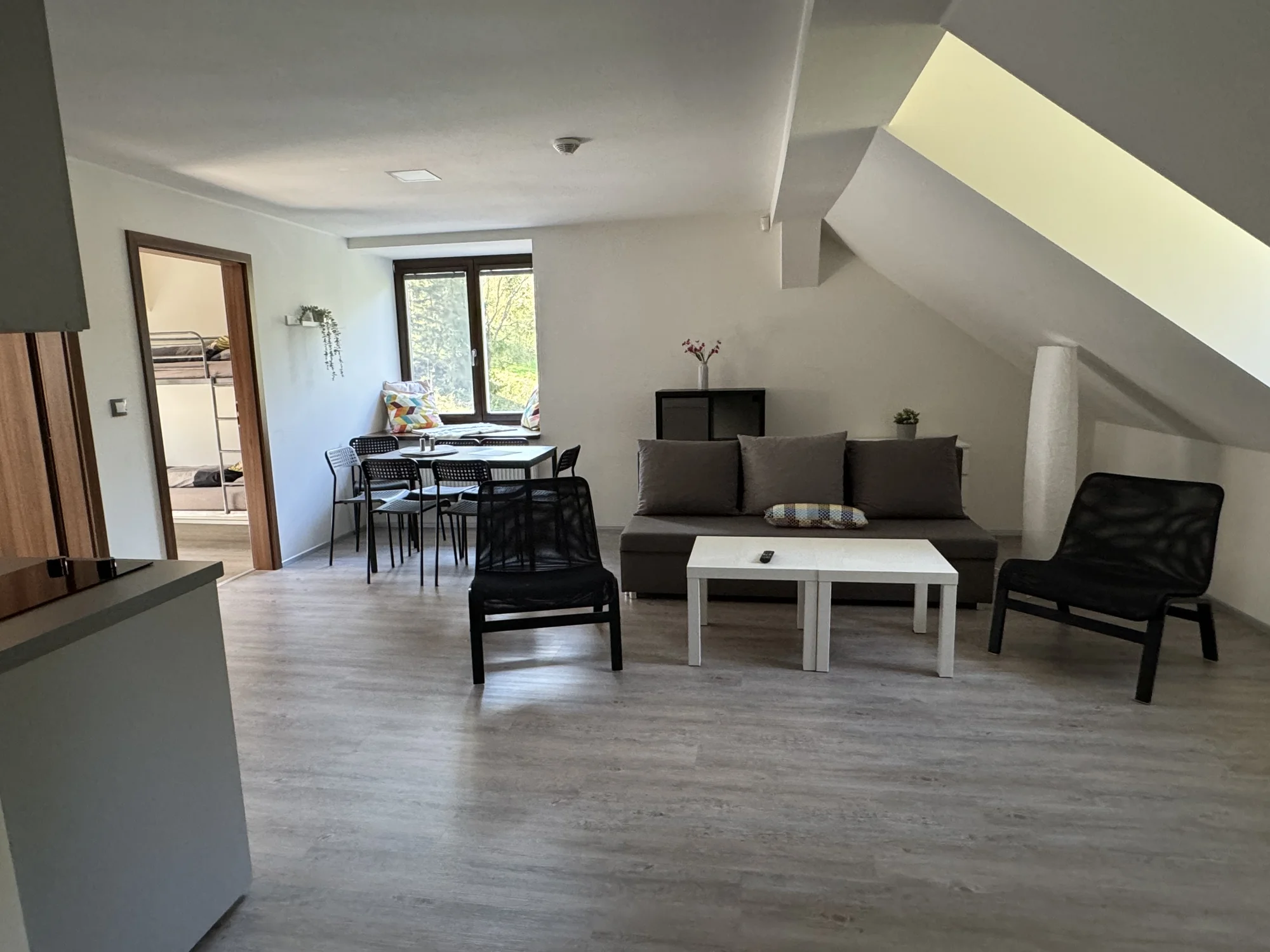 Pobyt v klidné vesnici v Jeseníkách: ubytování v apartmánech s vybavenou kuchyní, až pro 7 osob, cca 7 km od Karlovy Studánky