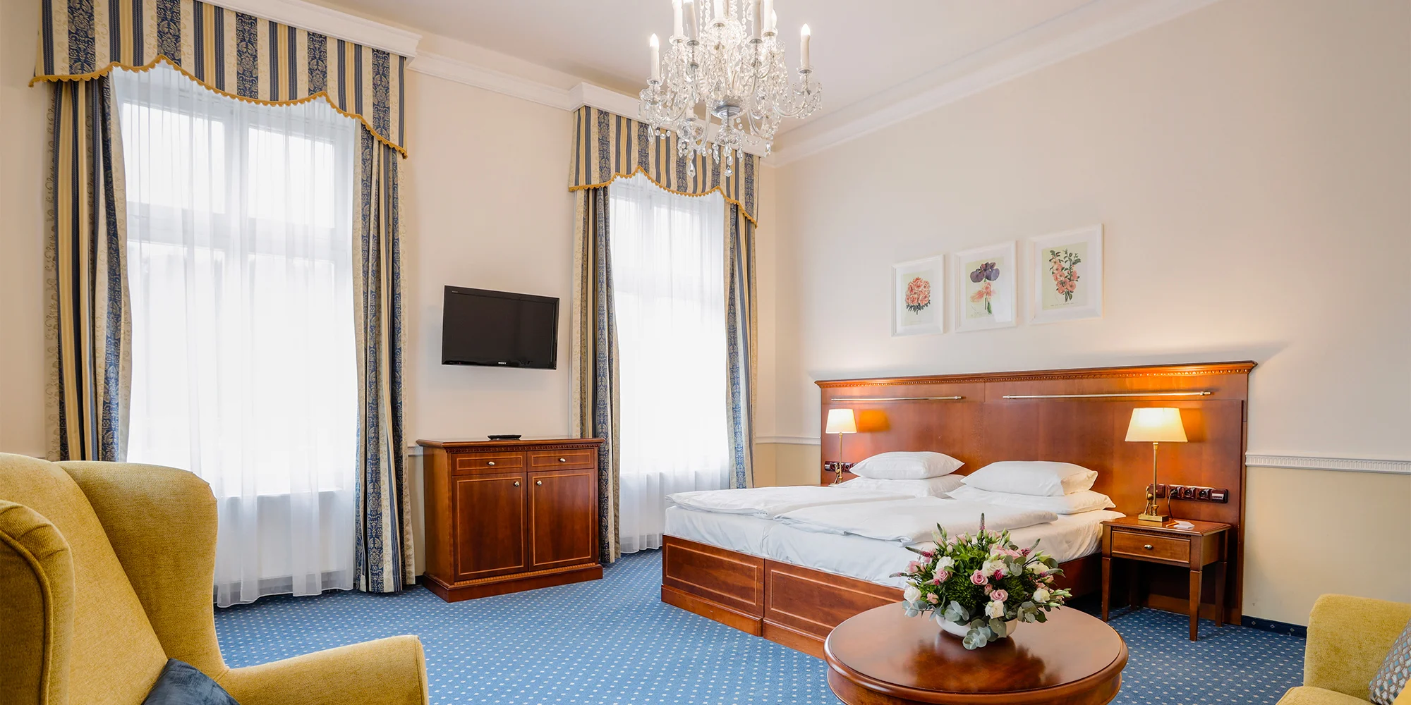 4* relax v Karlových Varech: bazénové a wellness centrum, lázeňské procedury, snídaně či polopenze