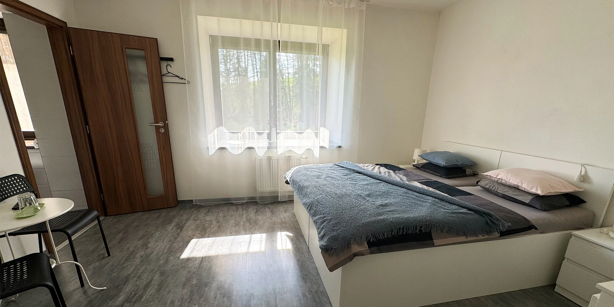 Pobyt v klidné vesnici v Jeseníkách: ubytování v apartmánech s vybavenou kuchyní, až pro 7 osob, cca 7 km od Karlovy Studánky