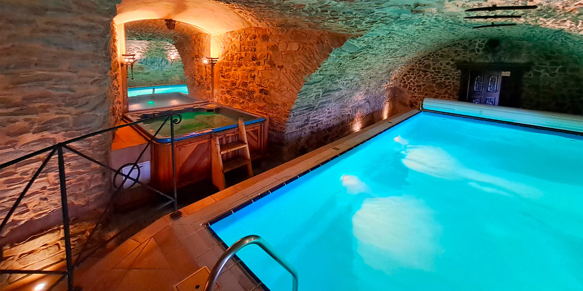 Pohádková romantika v Chateau Zbiroh: večeře v krčmě, wellness a prohlídka zámku