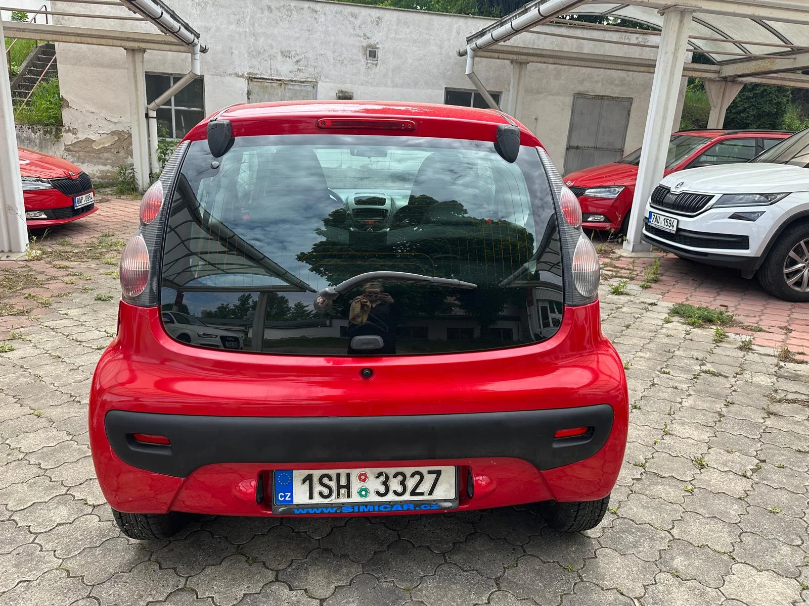 Čistá jízda: ruční mytí karoserie, čištění interiéru i servis klimatizace