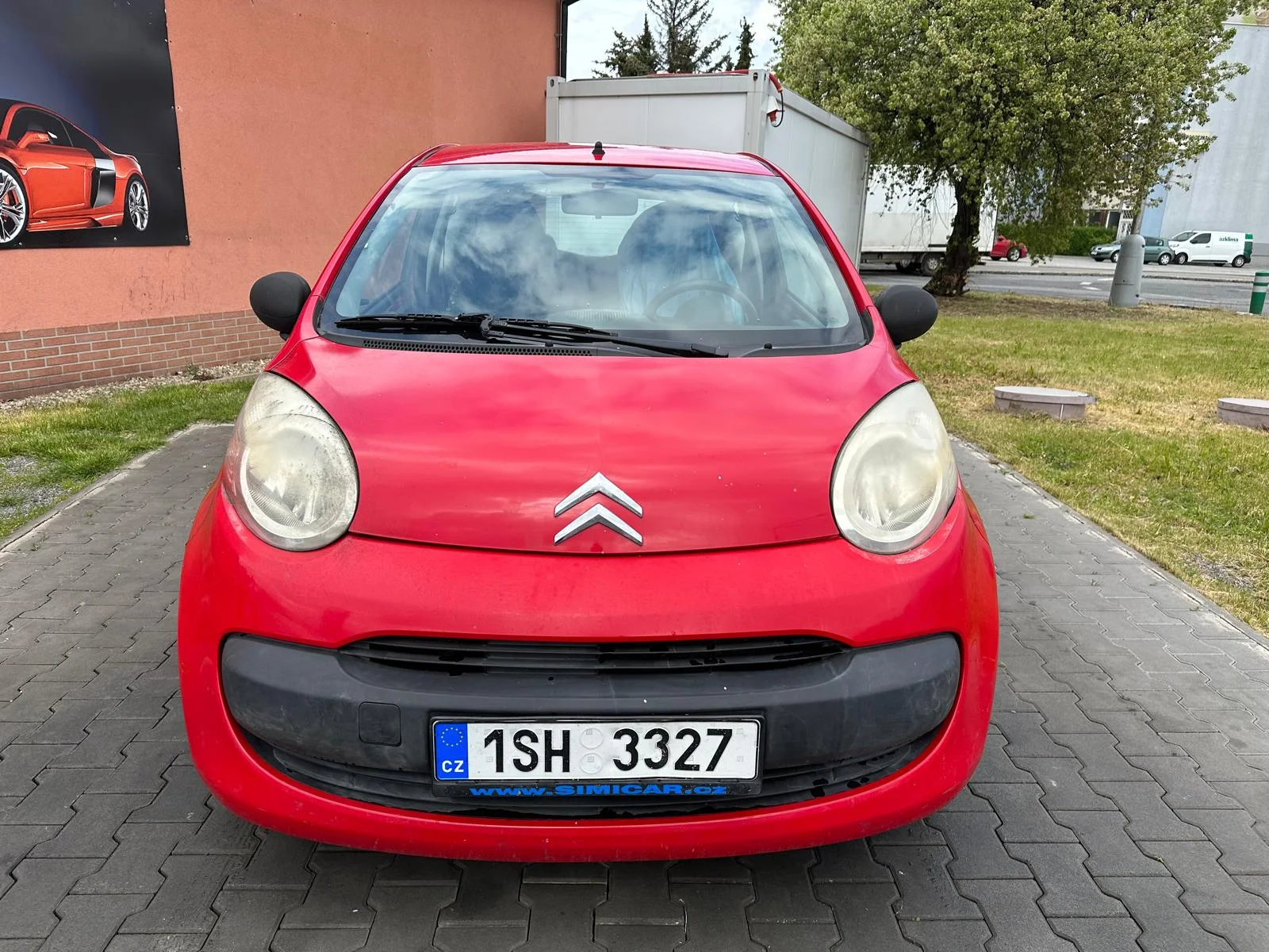 Čistá jízda: ruční mytí karoserie, čištění interiéru i servis klimatizace