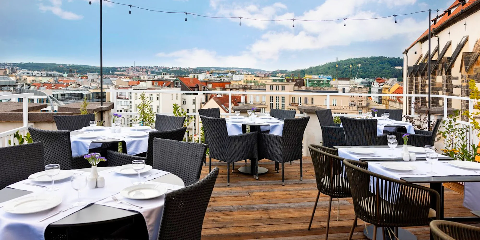 Pytloun Sky Bar & Restaurant Prague: voucher v hodnotě 1000-2000 Kč na drinky i jídlo