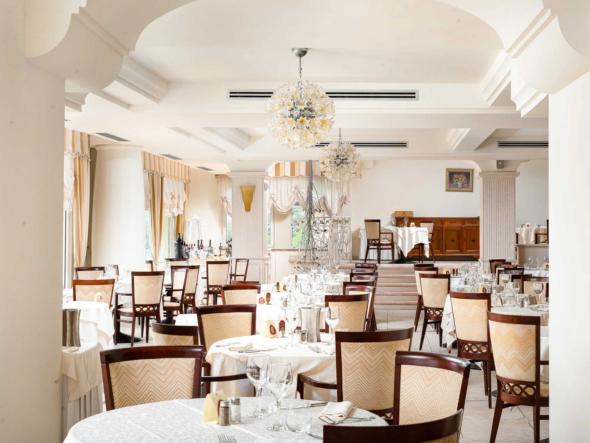 Italské přímořské město Cervia: 4* hotel 60 m od písečné pláže, snídaně, bazén a vířivka