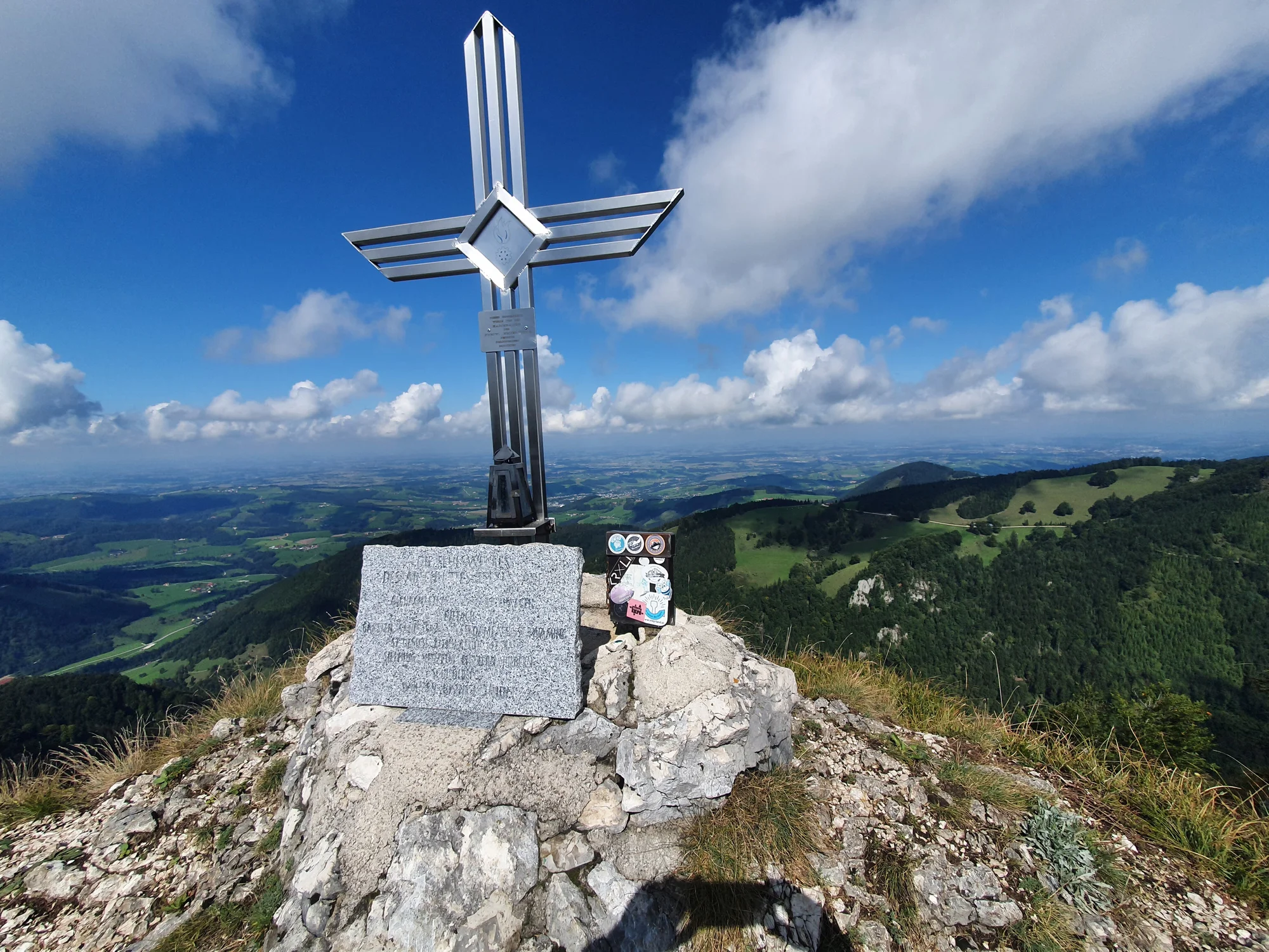 Horský penzion v rakouských Alpách: pobyt bez stravy i s jídlem a venkovní bazén