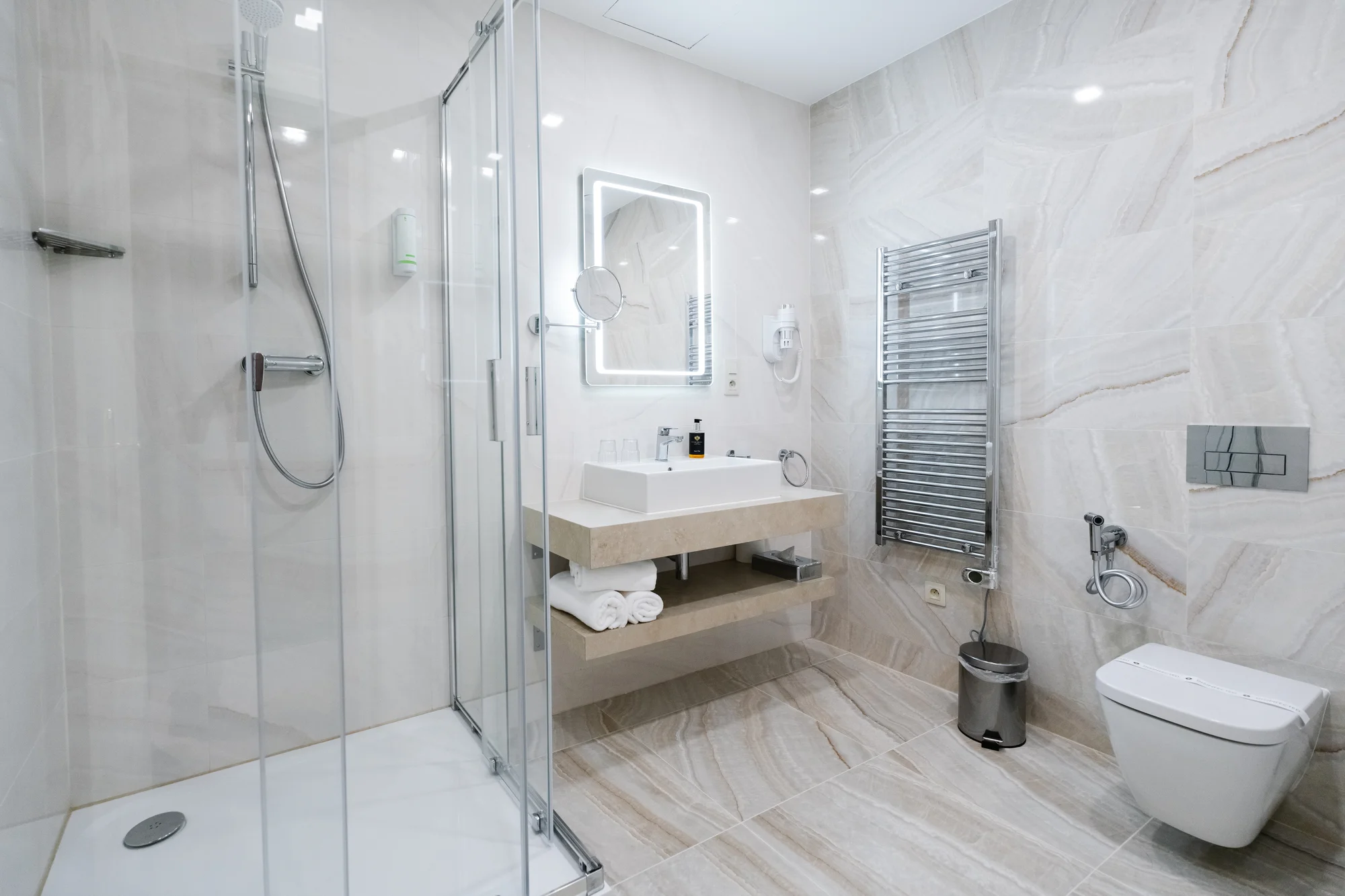 4* pobyt v Karlových Varech: snídaně či polopenze, na výběr i neomezený wellness a procedury
