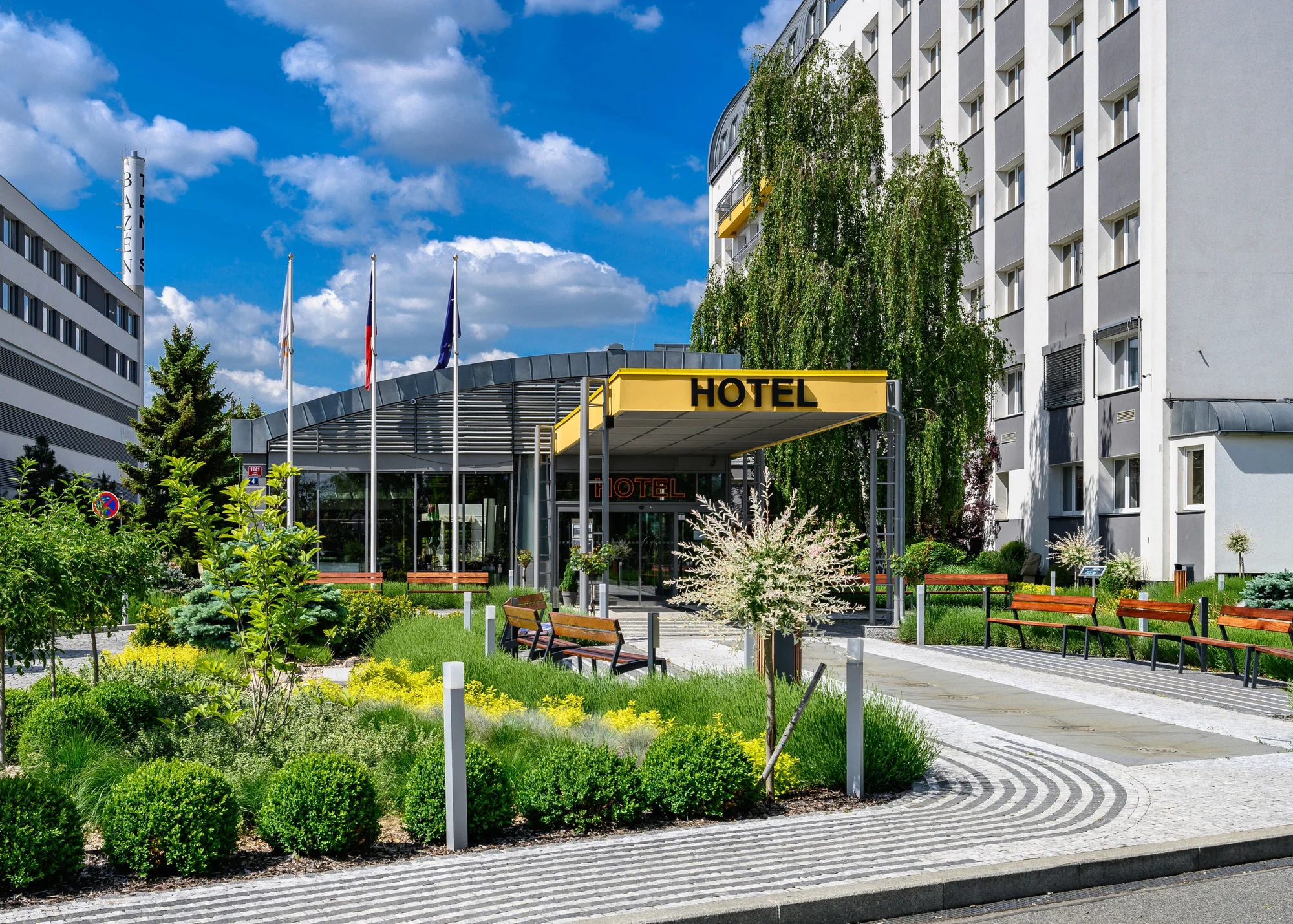 Pobyt v hotelu s největším wellness v Praze: snídaně či polopenze, bazény a sauny i fitness