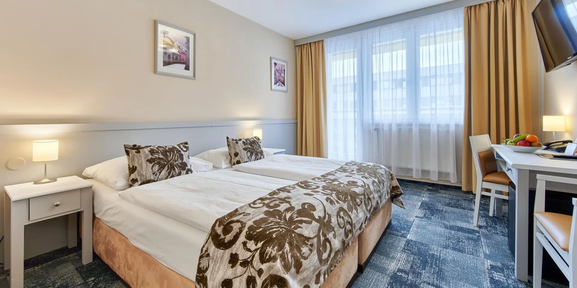 Pobyt v hotelu s největším wellness v Praze: snídaně či polopenze, bazény a sauny i fitness
