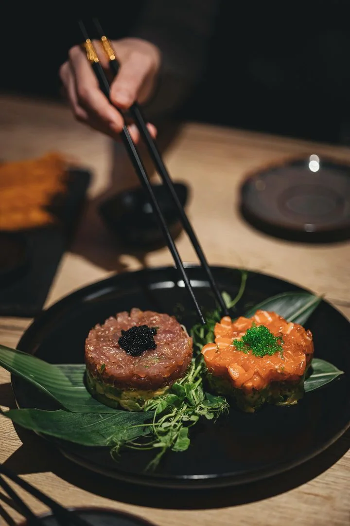 Vouchery na jídlo i pití v asijské a sushi restauraci MYA: 300 až 2000 Kč