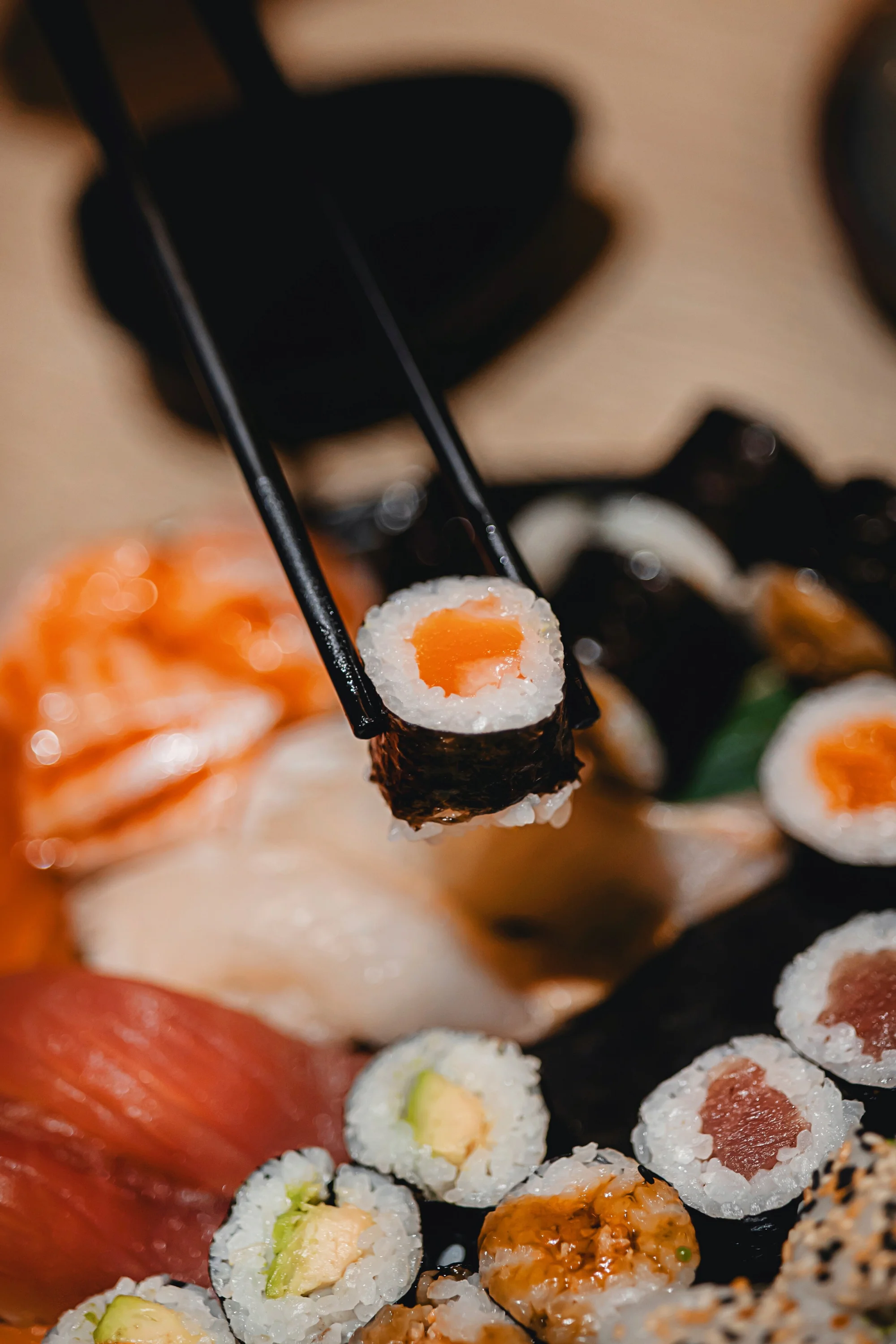 Vouchery na jídlo i pití v asijské a sushi restauraci MYA: 300 až 2000 Kč