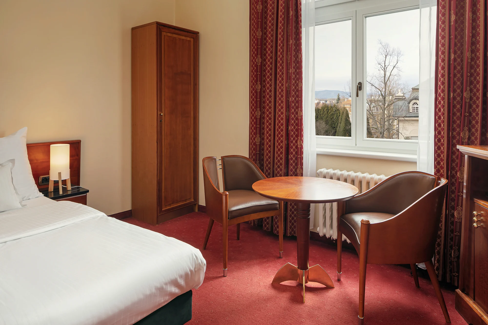 4* pobyt v Karlových Varech: snídaně či polopenze, na výběr i neomezený wellness a procedury