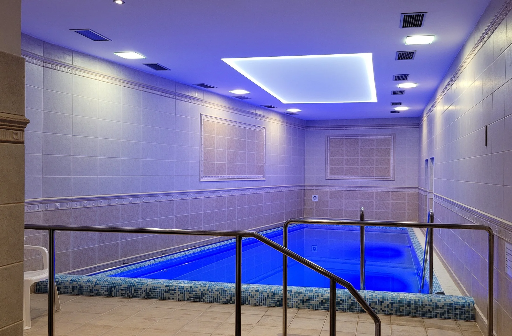 4* pobyt v Karlových Varech: snídaně či polopenze, bazén a sauna i procedury