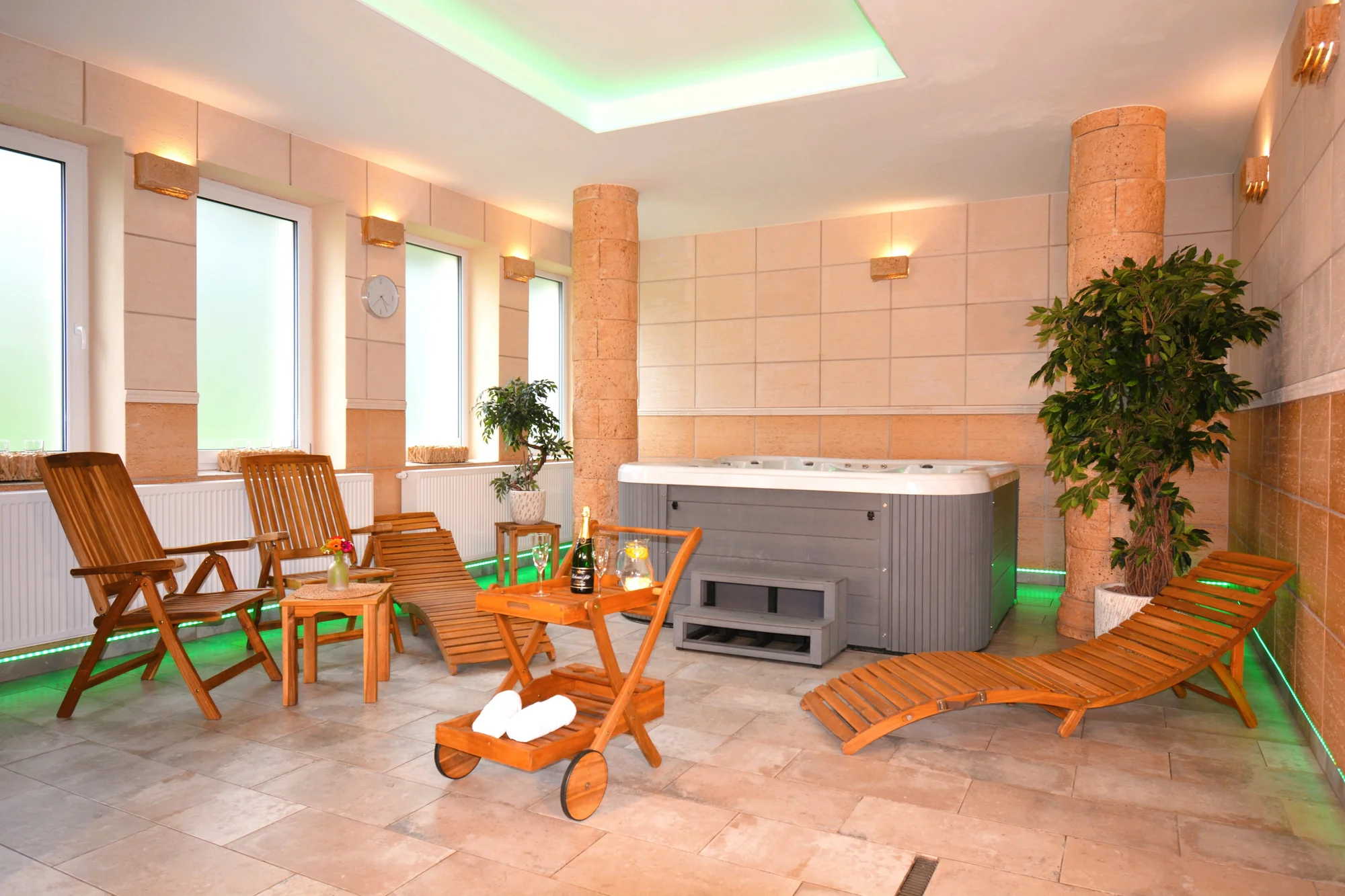 Aktivní pobyt na Šumavě: zrekonstruovaný hotel s polopenzí, wellness, sport i výlety