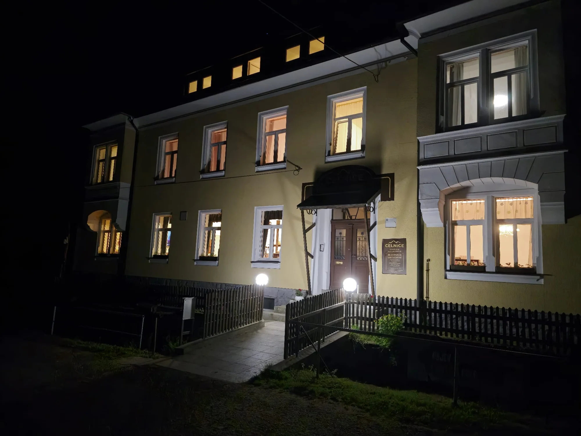 Lužické hory i město Oybin: penzion se snídaní či polopenzí, láhev sektu na uvítanou