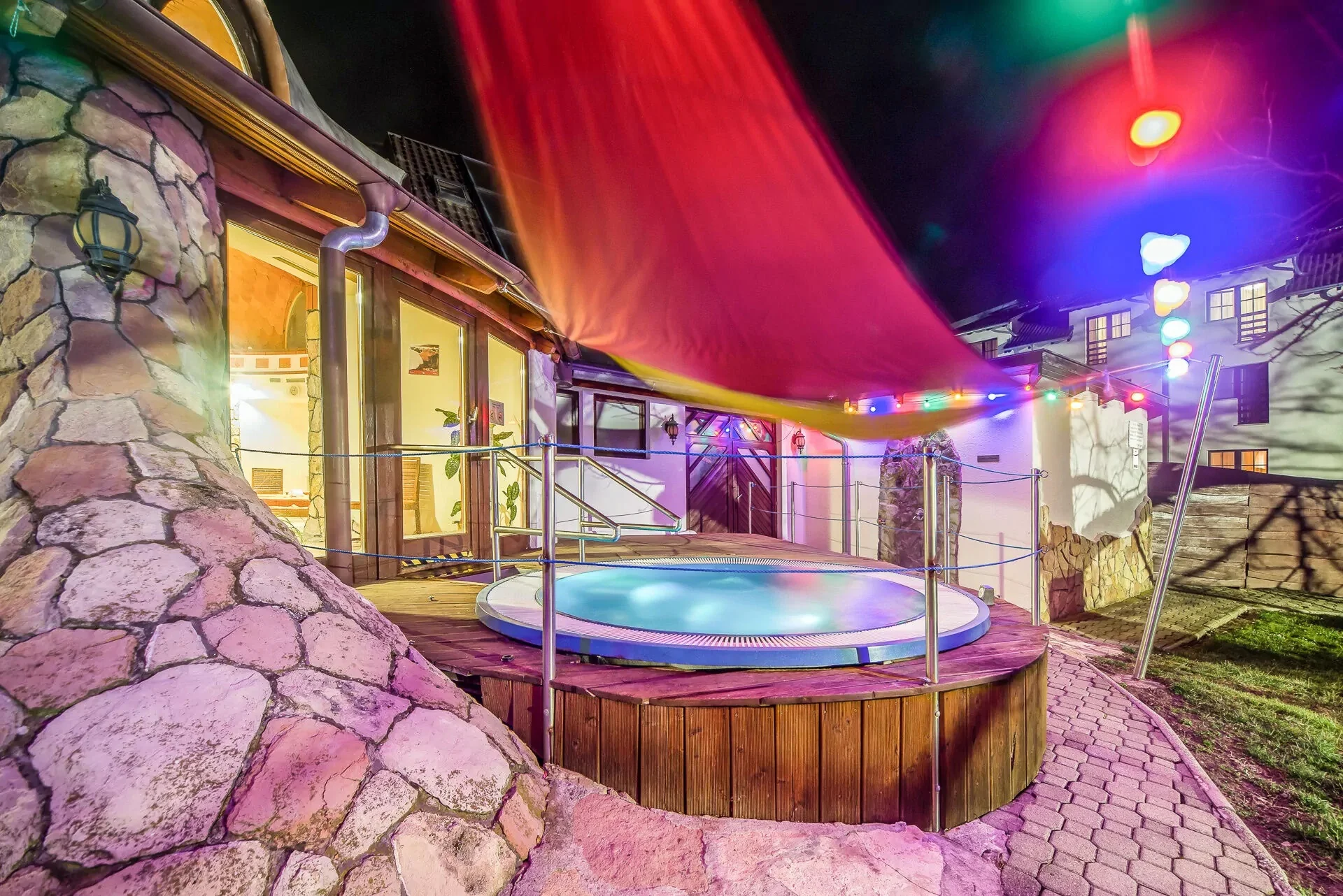 4* wellness pobyt v Maďarsku: polopenze, relax v saunové i bazénové zóně a až 2 děti zdarma