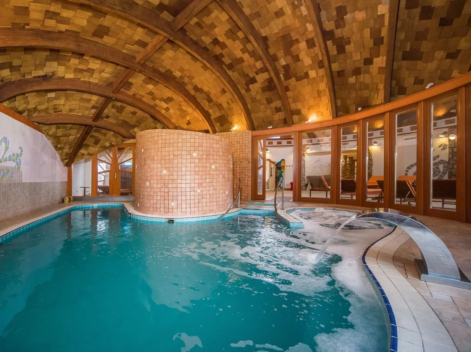 4* wellness pobyt v Maďarsku: polopenze, relax v saunové i bazénové zóně a až 2 děti zdarma