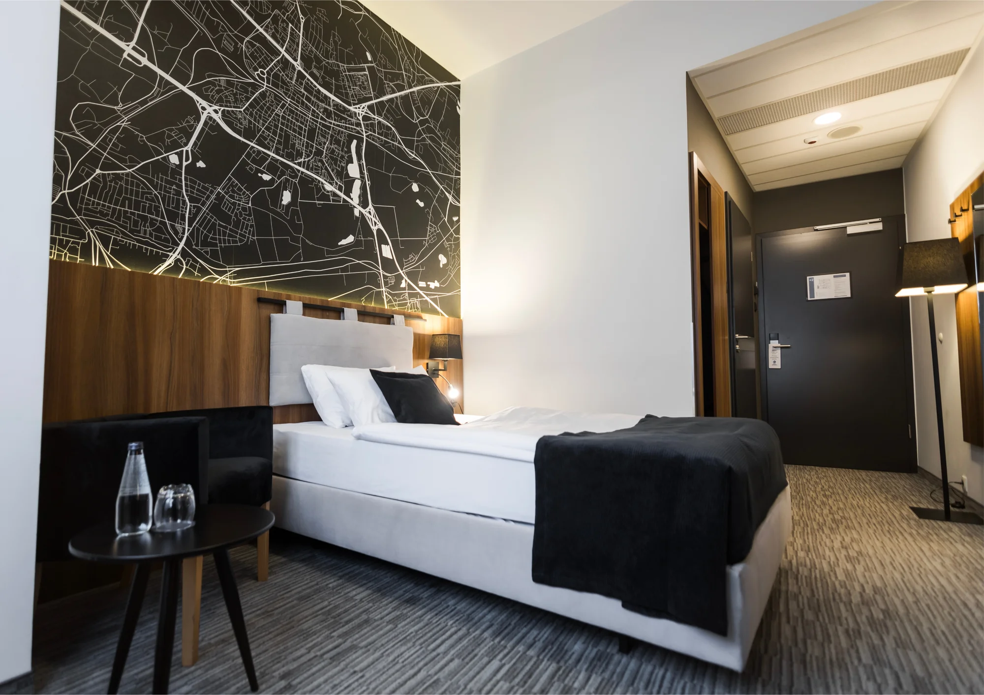 Moderní hotel v centru Katovic: polopenze, pivní degustace i varianty s parkováním